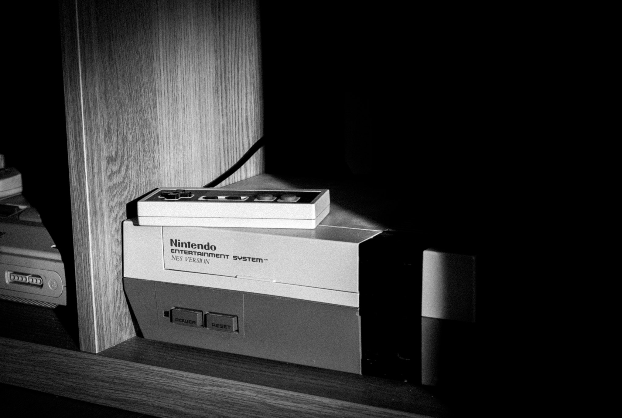 Leica Summarit-M 35mm F2.5 sample photo. Box of dreams. photography