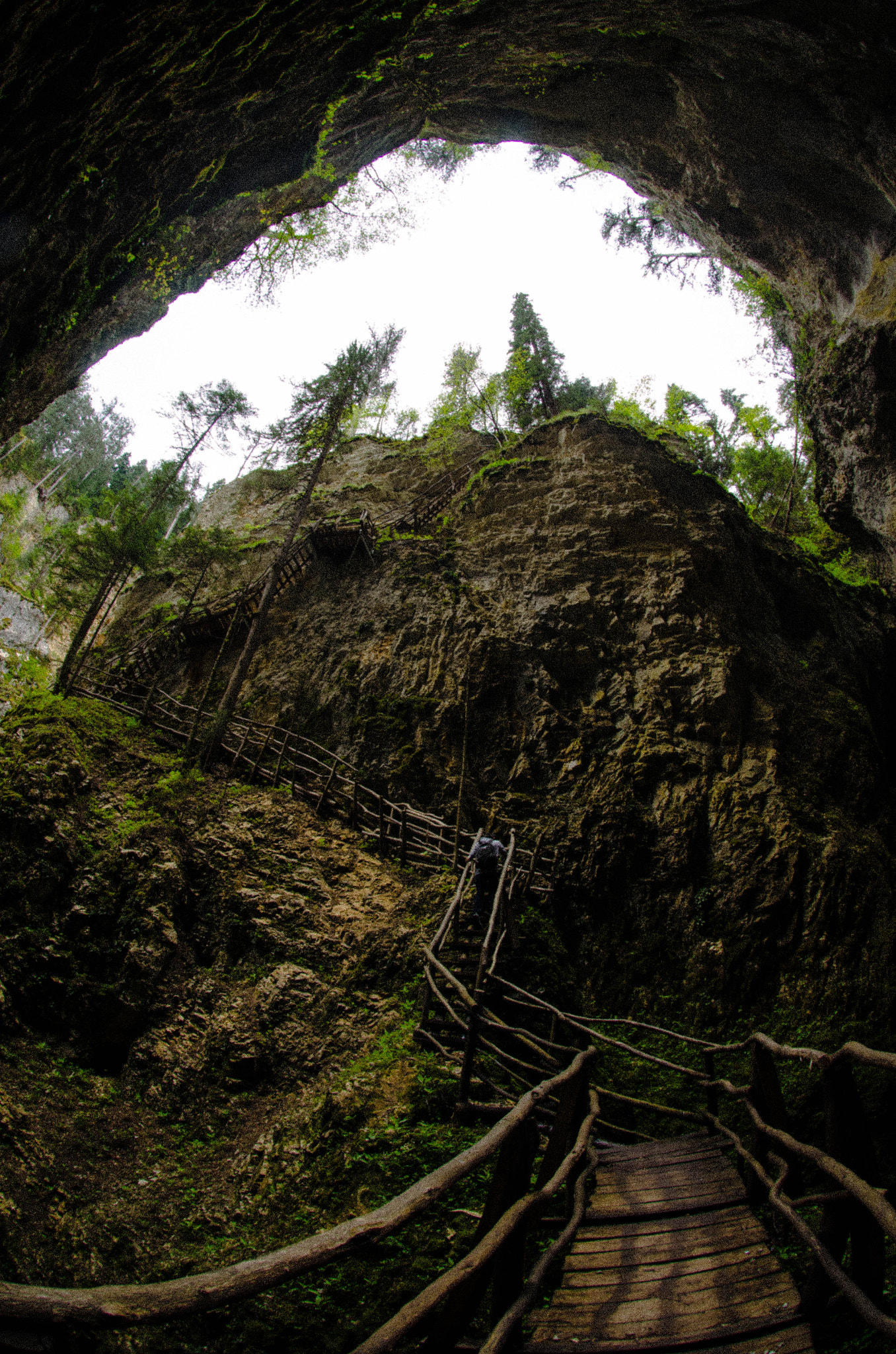 Nikon AF DX Fisheye-Nikkor 10.5mm F2.8G ED sample photo. Infinity staircase photography