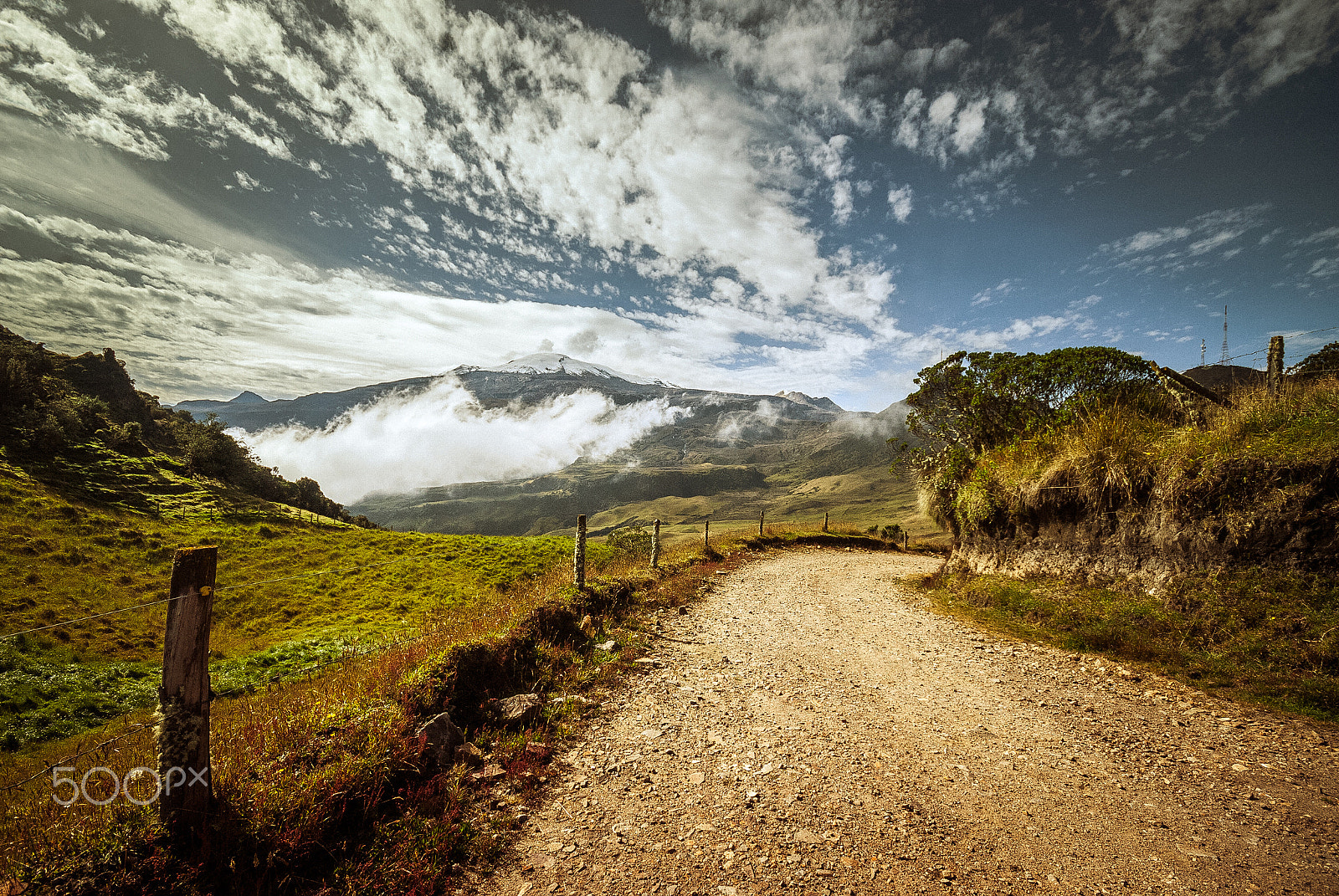 Sigma 10-20mm F4-5.6 EX DC HSM sample photo. El saludo de la montaña photography