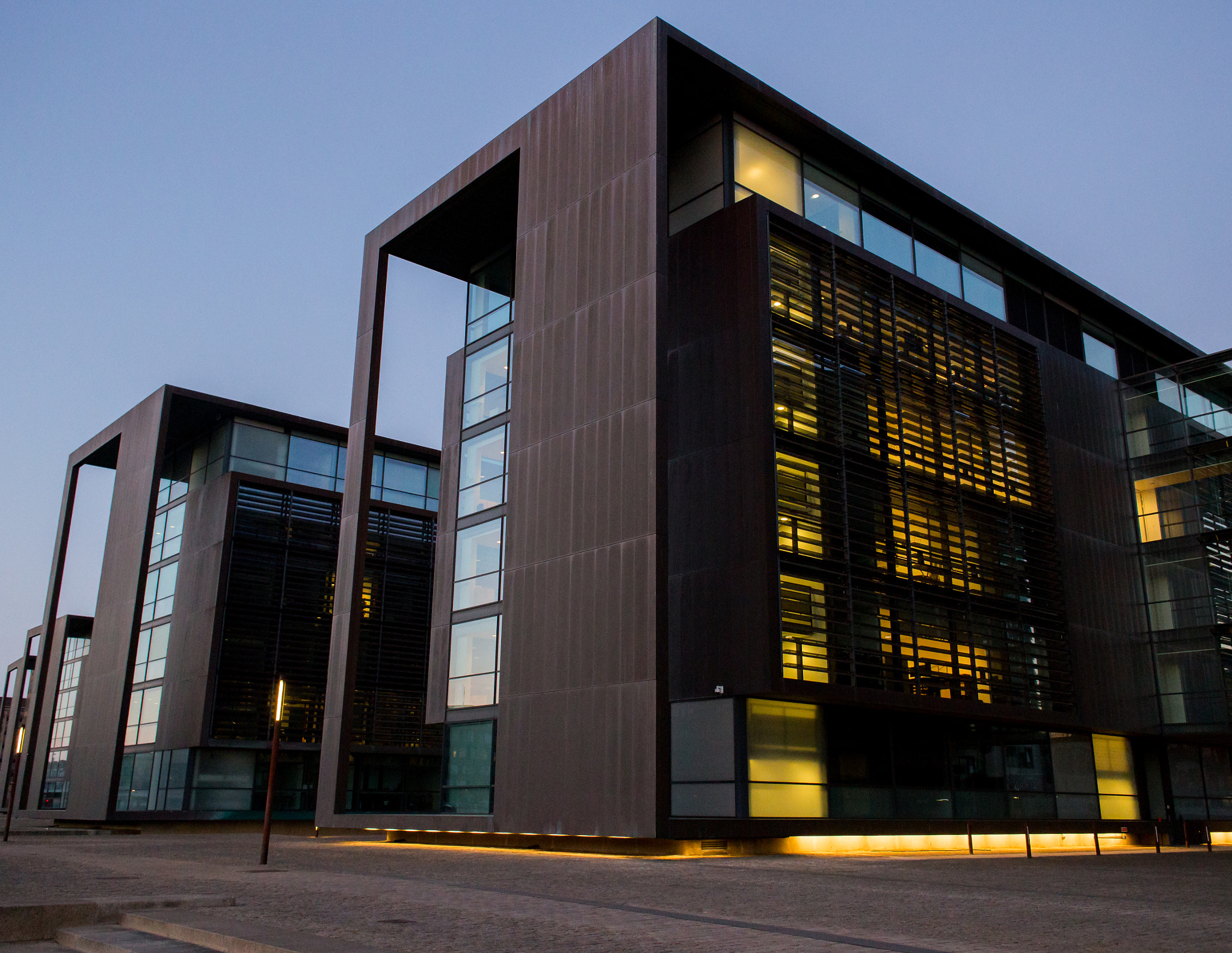 Canon EOS 6D + Canon EF 28mm F2.8 sample photo. Office photography