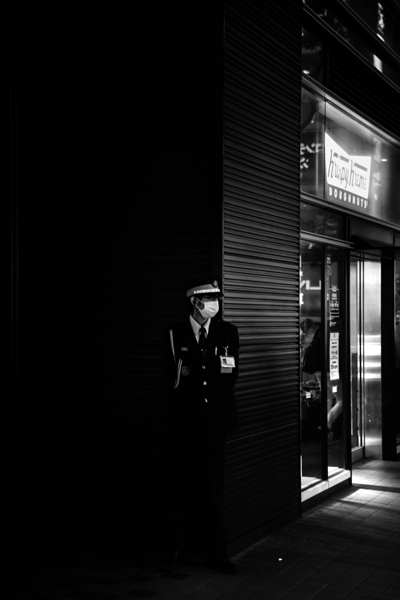 Nikon D610 + Sigma 24-70mm F2.8 EX DG Macro sample photo. Midnight in kabukicho photography