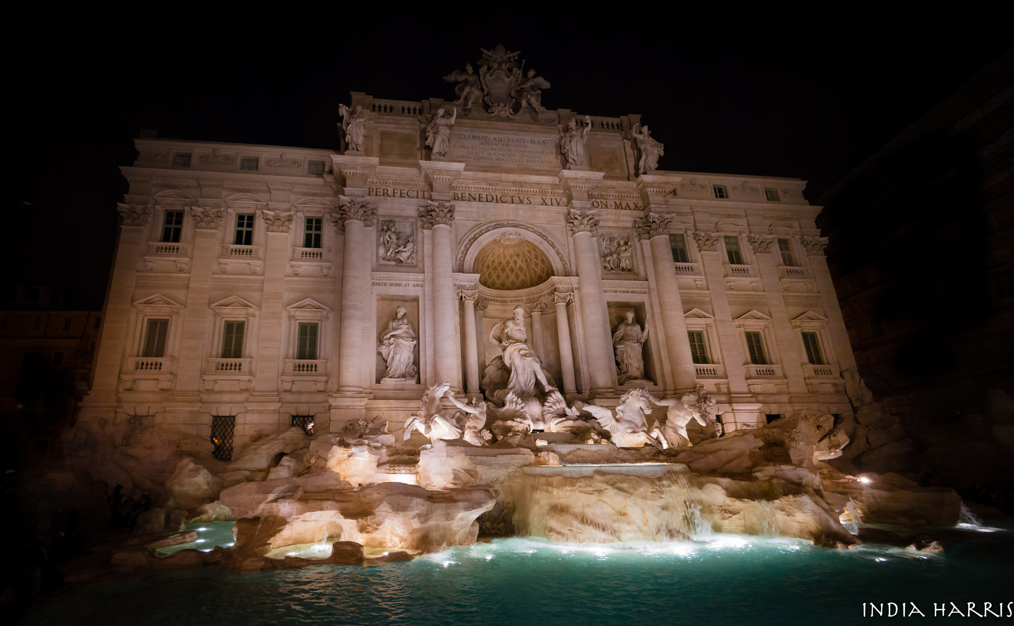 Panasonic Lumix DMC-G5 + Panasonic Lumix G Vario 7-14mm F4 ASPH sample photo. Trevi fountain photography