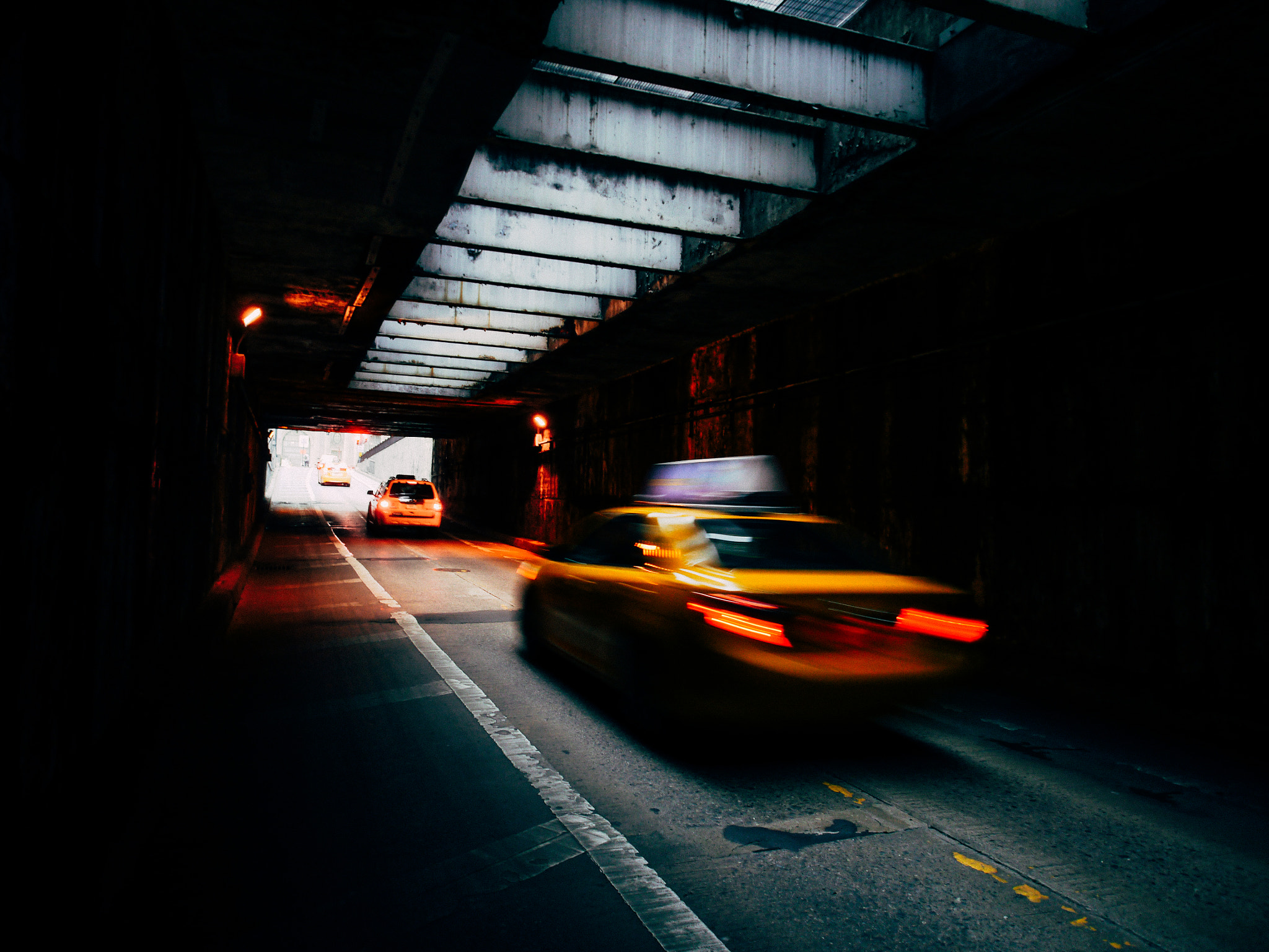 Panasonic Lumix DMC-G5 + OLYMPUS M.12-50mm F3.5-6.3 sample photo. Tunnel in midtown photography