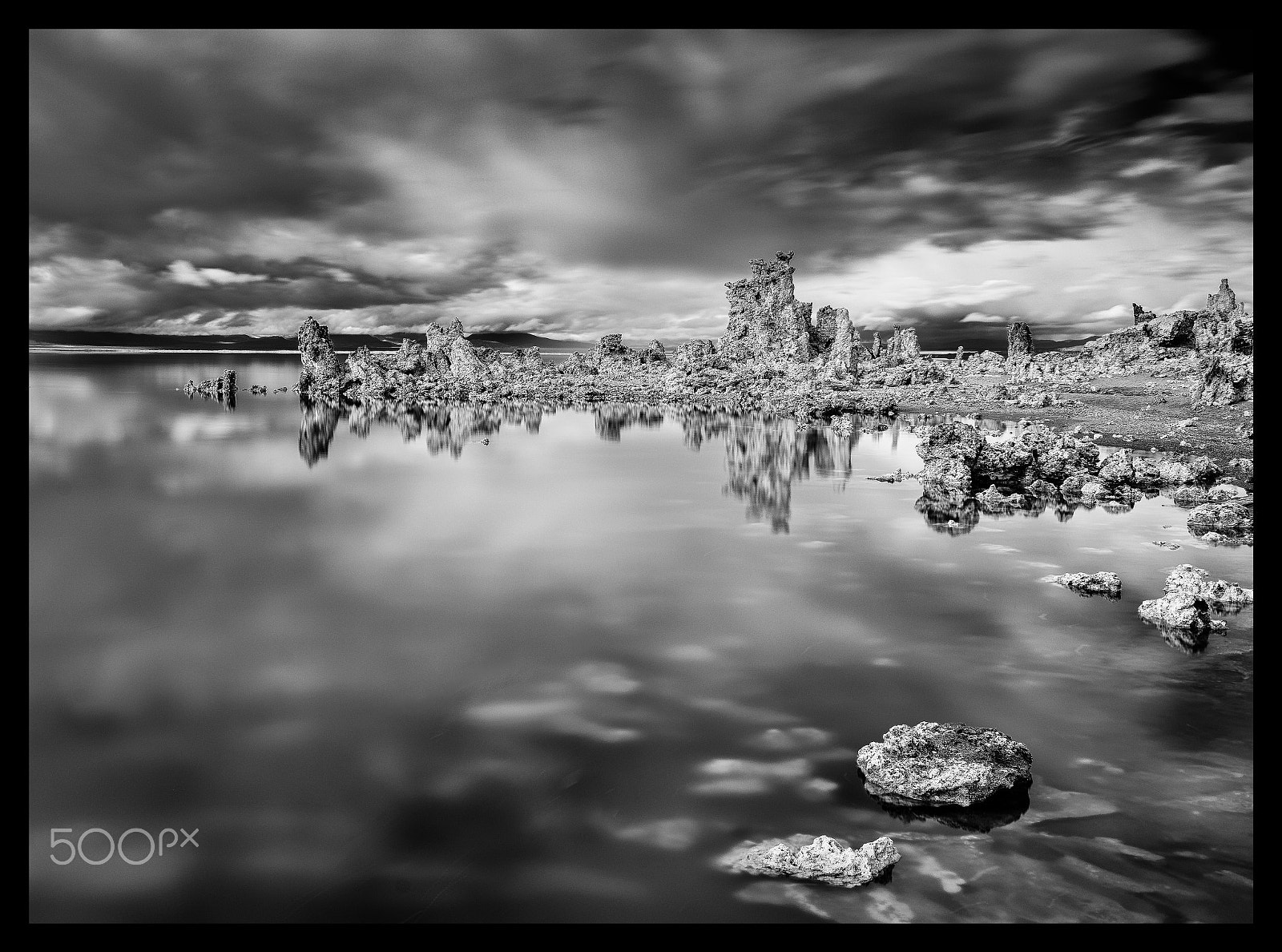 Sony a7R + Sony 70-400mm F4-5.6 G SSM sample photo. Mono lake black and white. photography