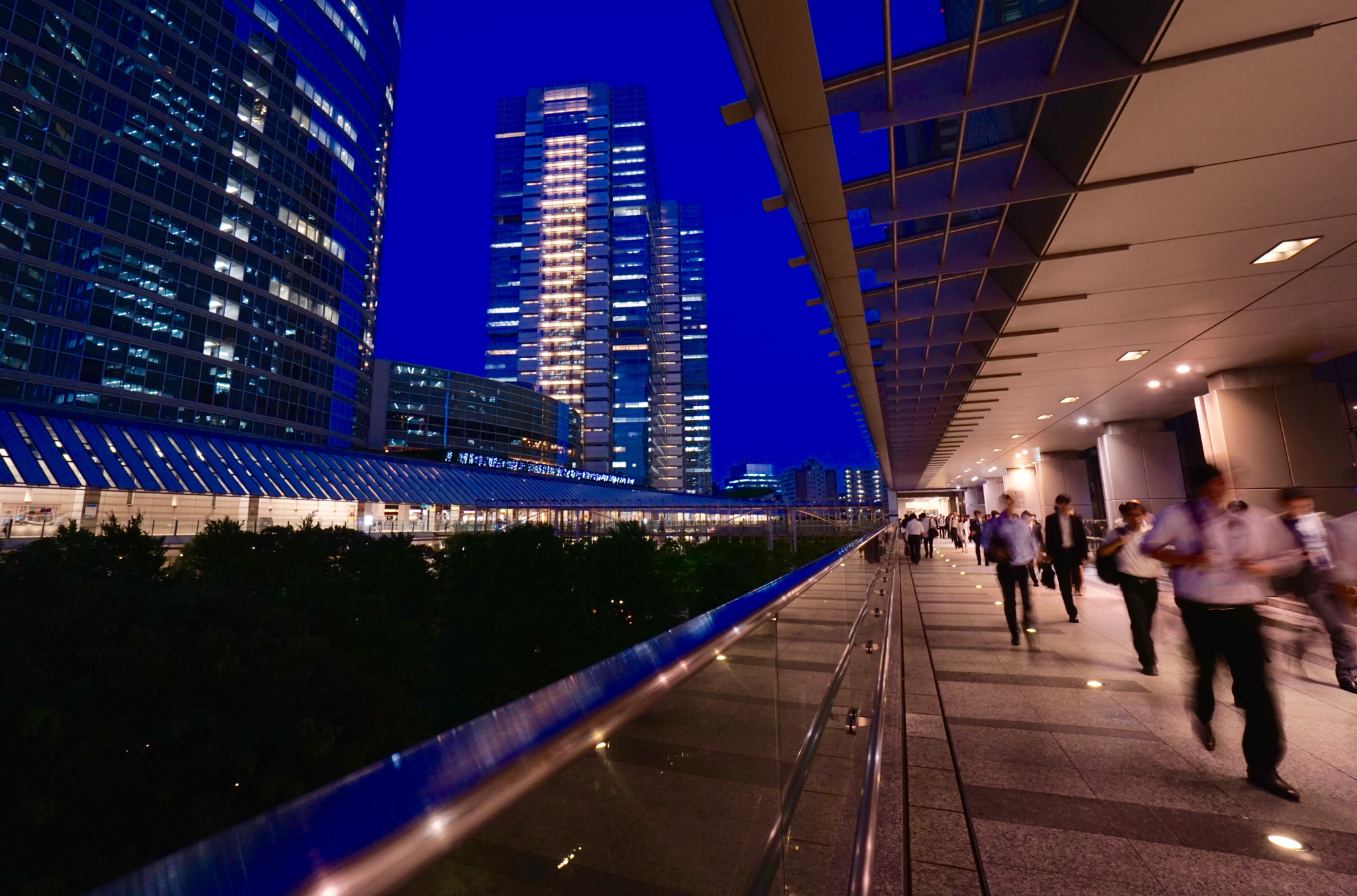 Sony a6000 + Sony E 10-18mm F4 OSS sample photo. Long road in tokyo city photography