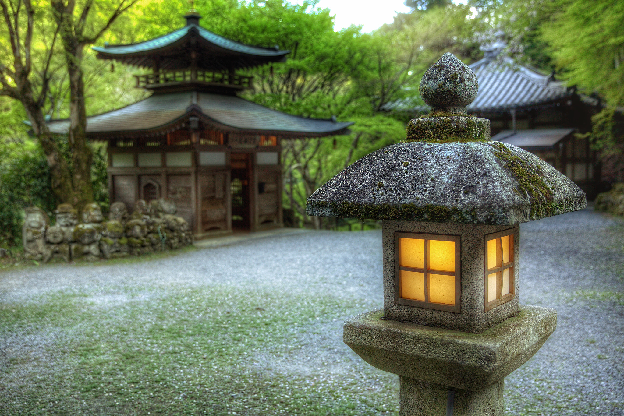 Canon EF 24-70mm F2.8L II USM sample photo. Otagi nenbutsu-ji (愛宕念仏寺) photography