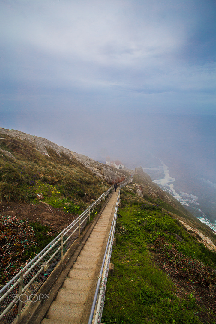 Canon EF 20-35mm F3.5-4.5 USM sample photo. Don't look down - point reyes lighthouse photography