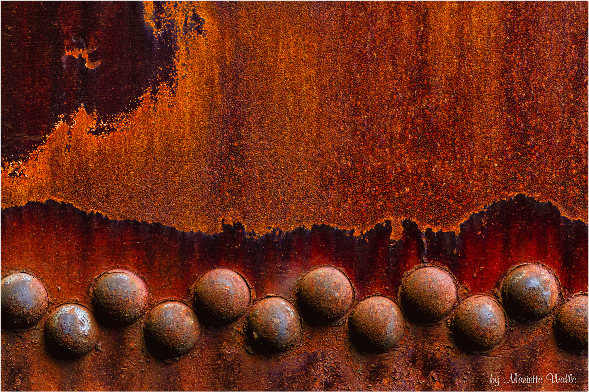 Sigma 70mm F2.8 EX DG Macro sample photo. Circles waves lines of rust photography