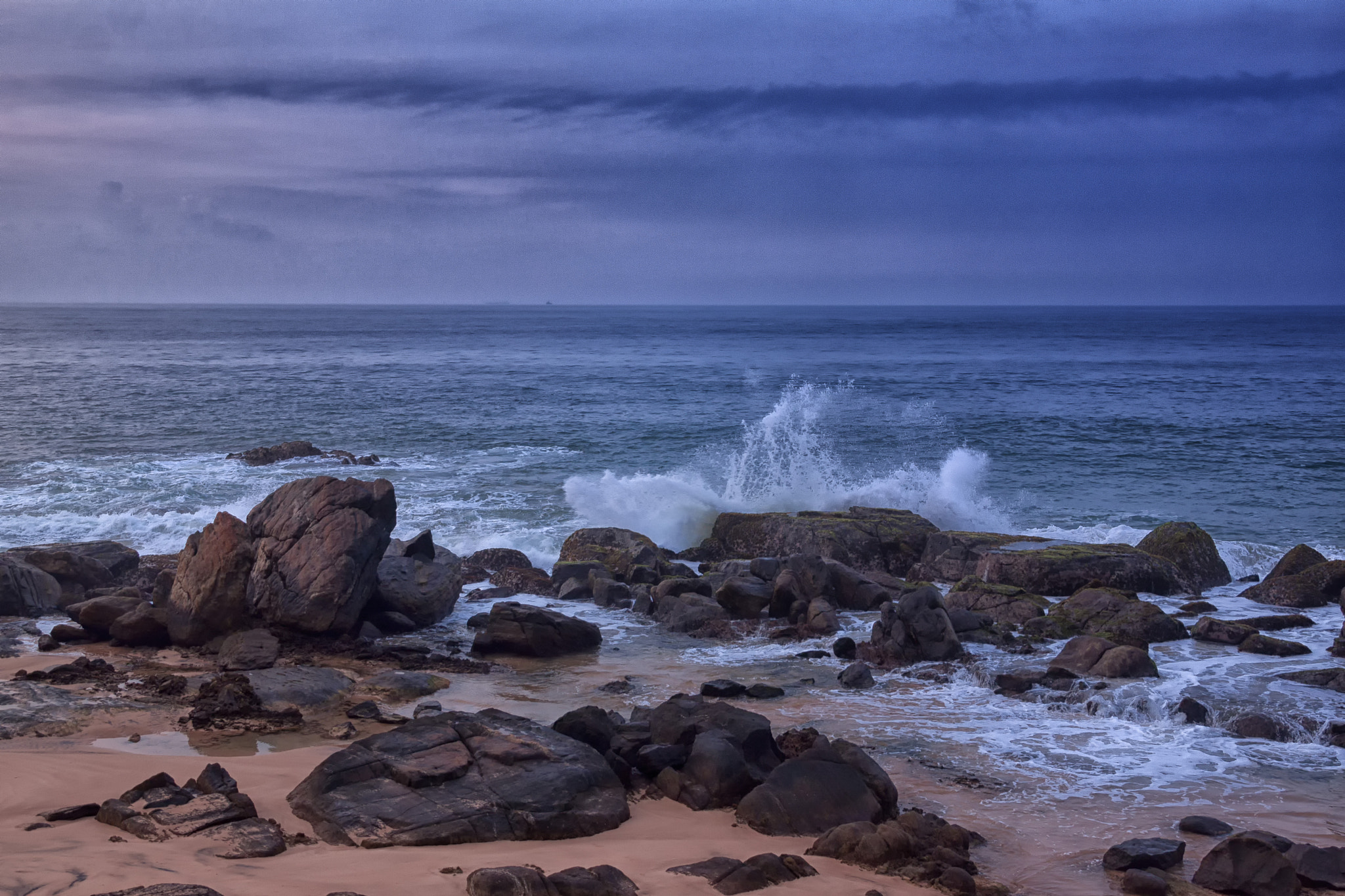 Canon EOS 500D (EOS Rebel T1i / EOS Kiss X3) sample photo. Pristine beach of galle, srilanka photography