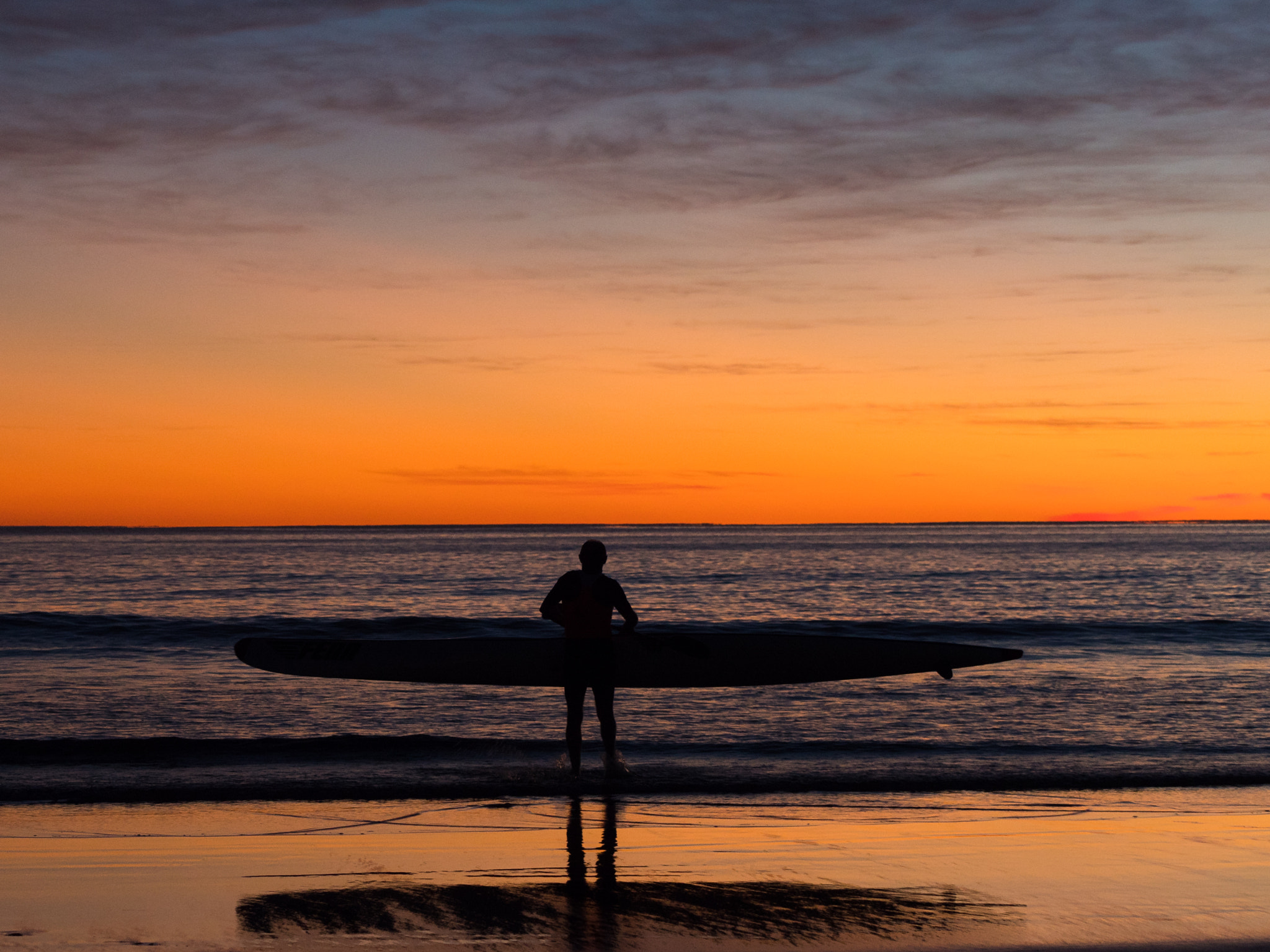 Panasonic Lumix DMC-GX8 + Olympus M.Zuiko Digital ED 40-150mm F2.8 Pro sample photo. Surf ski at sunrise photography