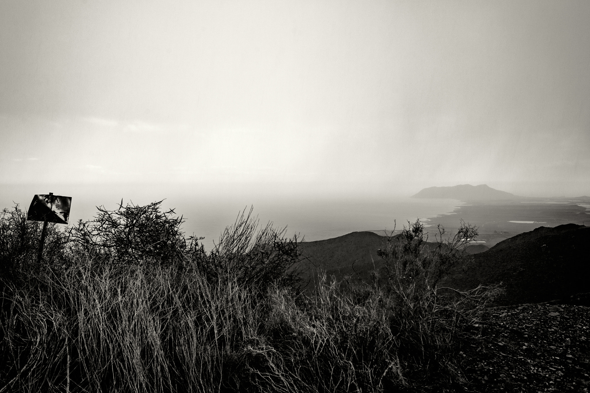 Nikon AF Nikkor 28mm F2.8D sample photo. Lluvia photography