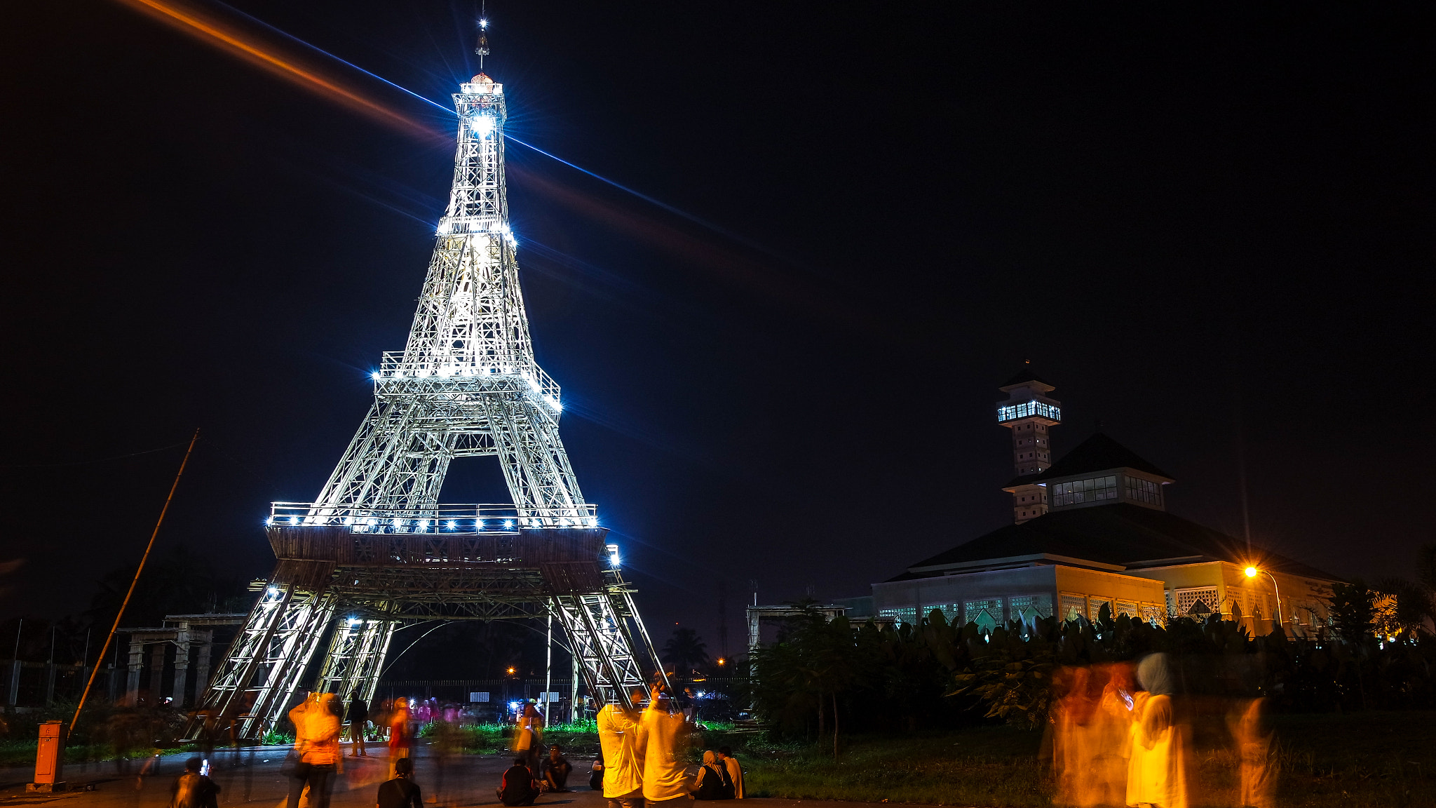 Samsung NX3000 + NX 20-50mm F3.5-5.6 sample photo. Eifel from tasikmalaya photography