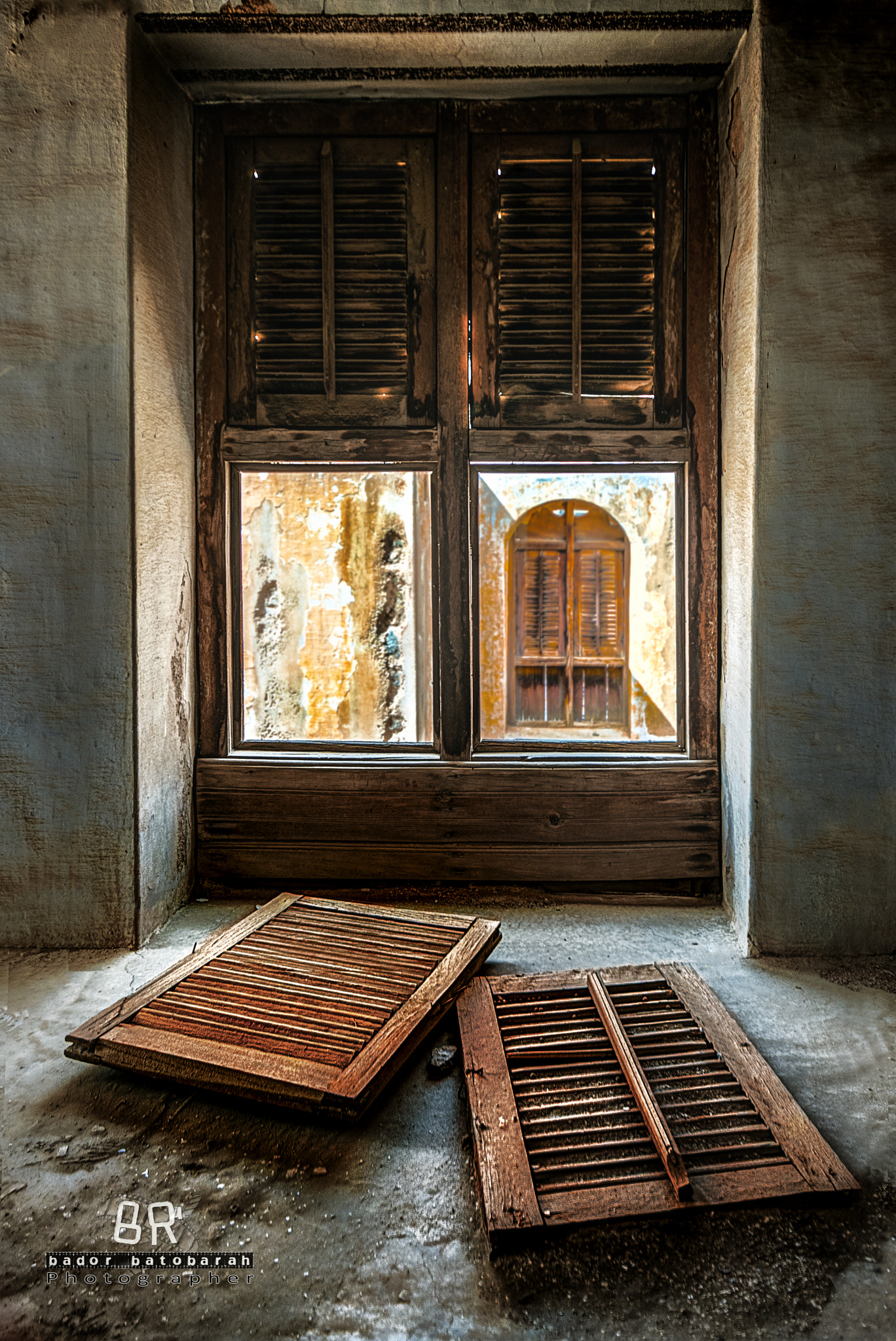 Nikon D3X sample photo. Old window photography