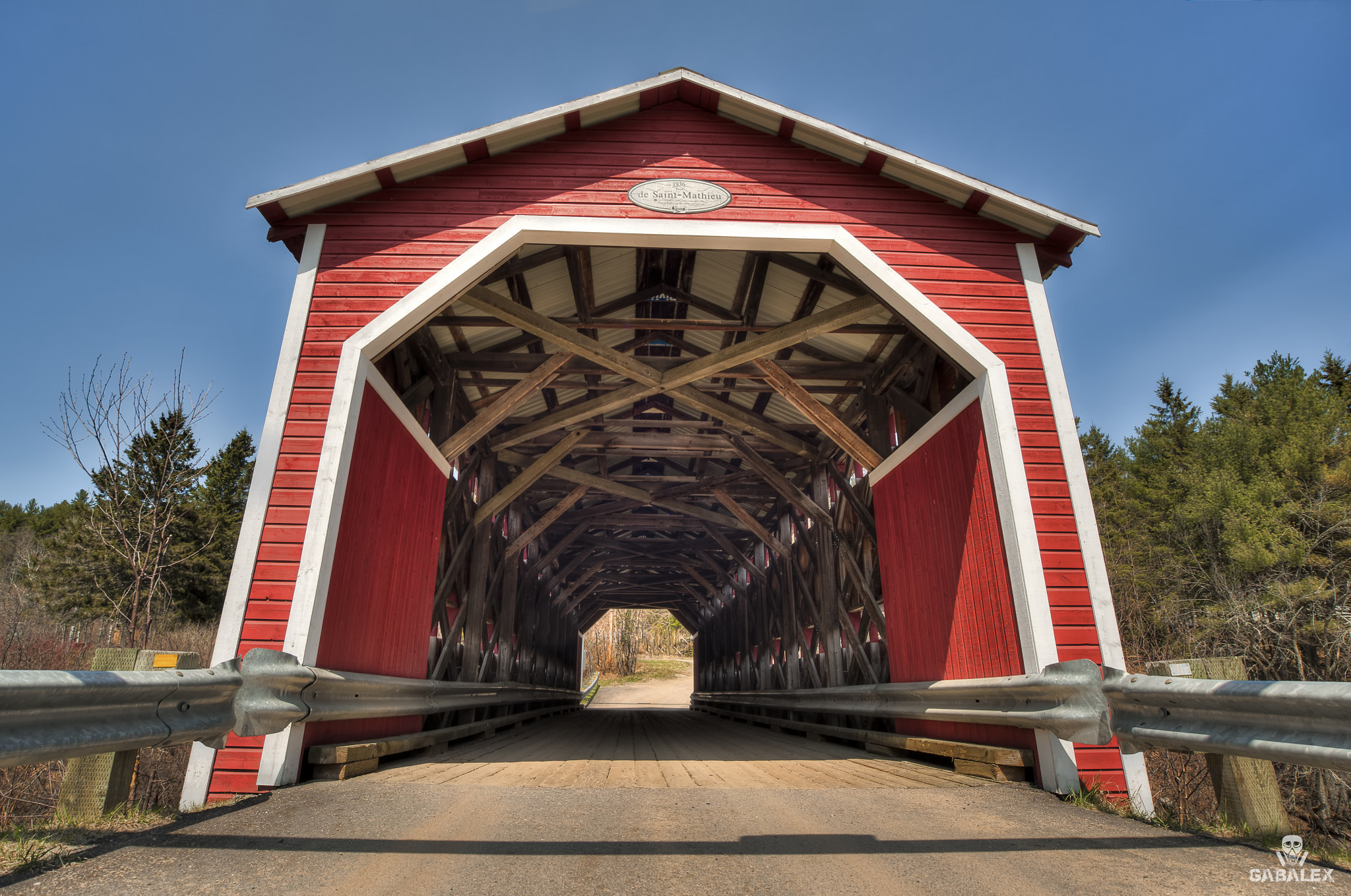 Sigma 17-35mm F2.8-4 EX Aspherical sample photo. Covered bridge photography