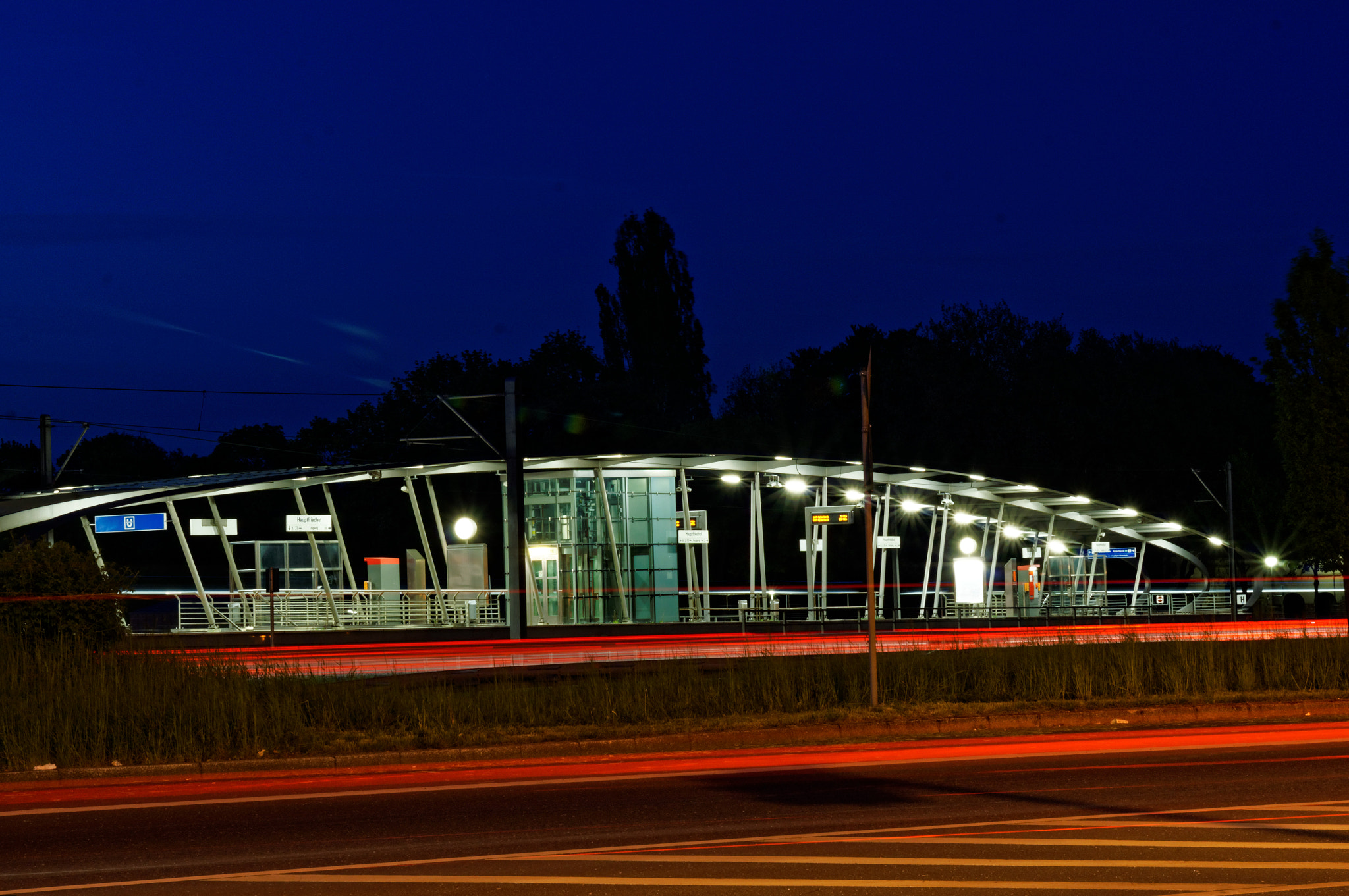 Sony Alpha DSLR-A580 sample photo. Blue night photography
