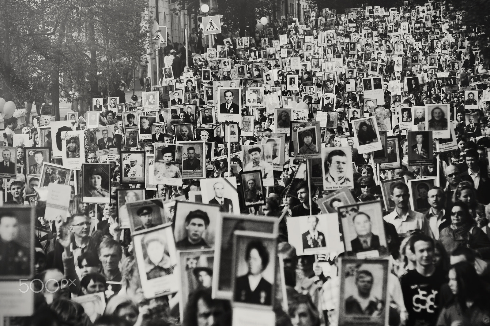 Nikon D7100 + AF Nikkor 70-210mm f/4-5.6 sample photo. Immortal regiment. kazan photography