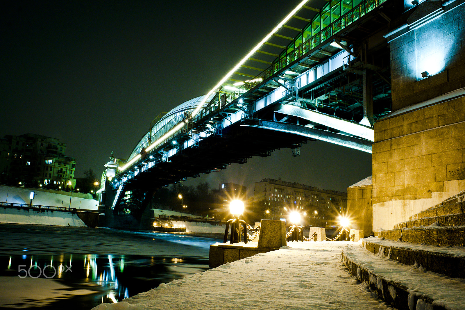 Sony Alpha DSLR-A700 + Sony 20mm F2.8 sample photo. Cityscape of the bridge at night photography