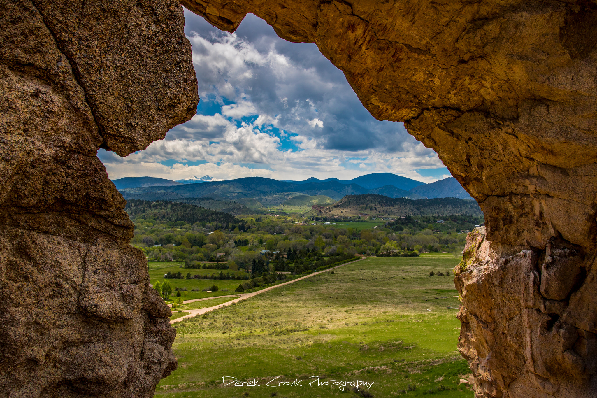 Canon EOS 750D (EOS Rebel T6i / EOS Kiss X8i) + Canon EF 17-40mm F4L USM sample photo. The keyhole at devil's backbone photography