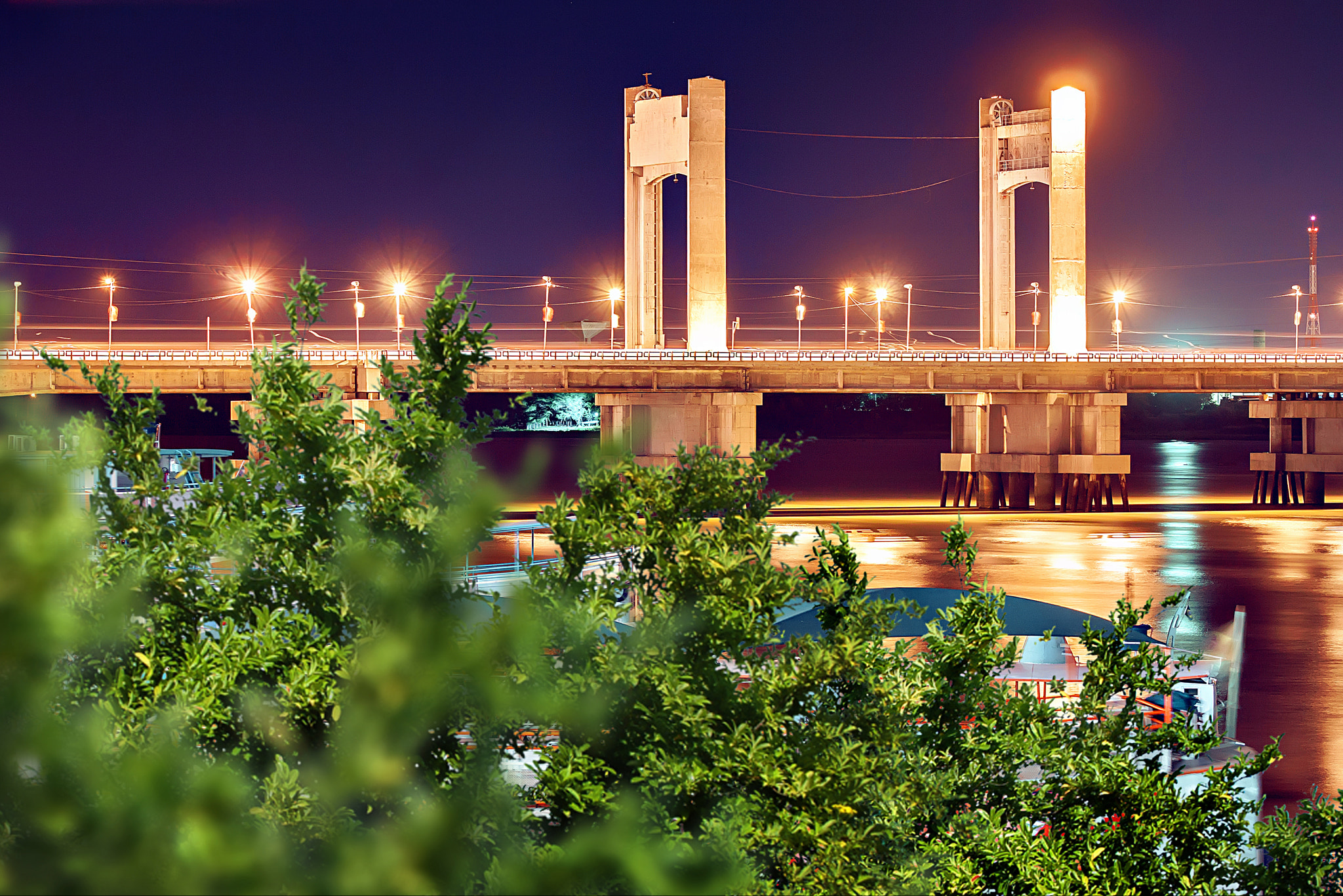Canon EOS 50D + EF75-300mm f/4-5.6 sample photo. Bridge over sao francisco river photography