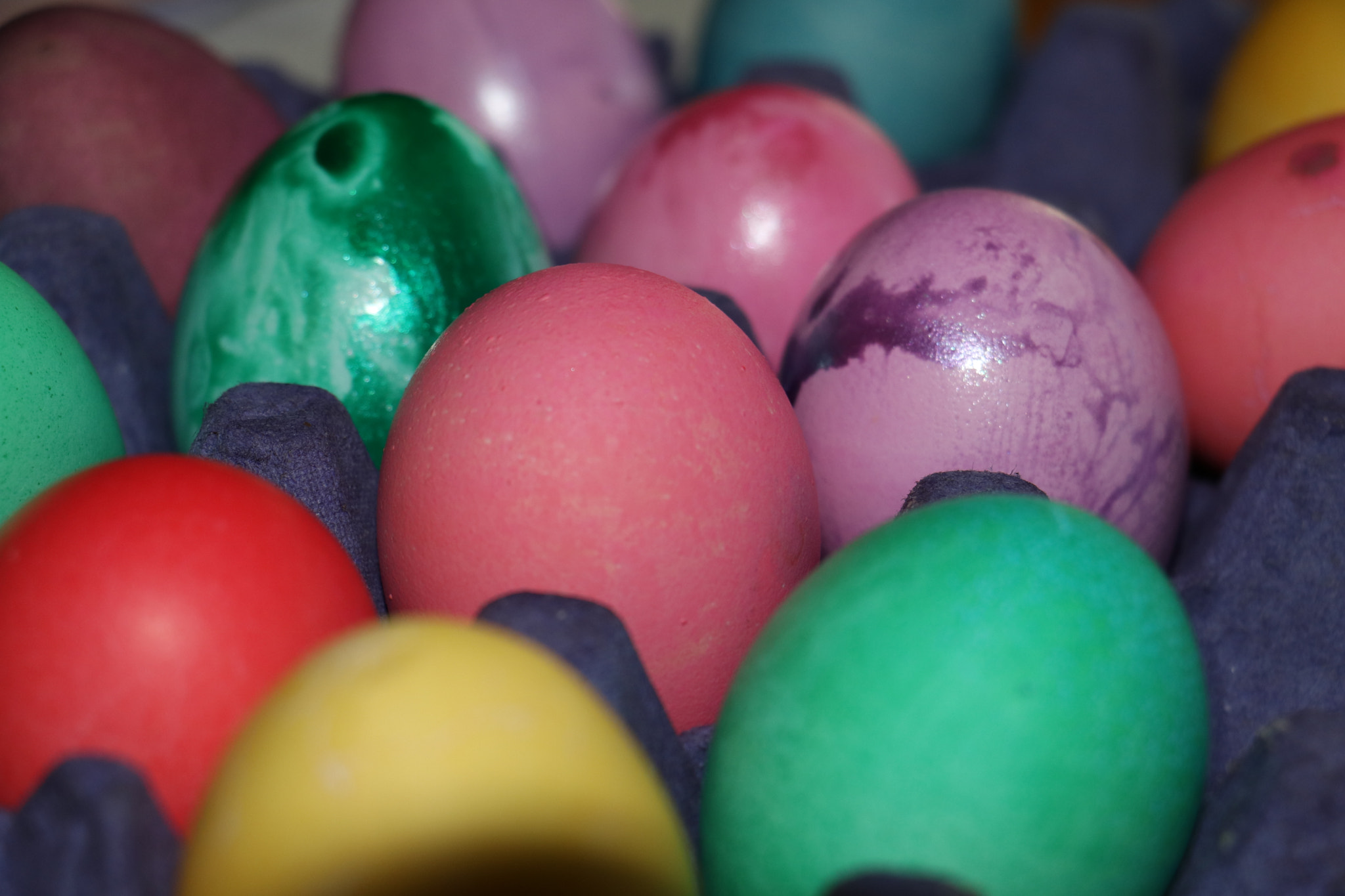 Canon EOS 760D (EOS Rebel T6s / EOS 8000D) + Canon EF-S 18-135mm F3.5-5.6 IS STM sample photo. Easter eggs photography