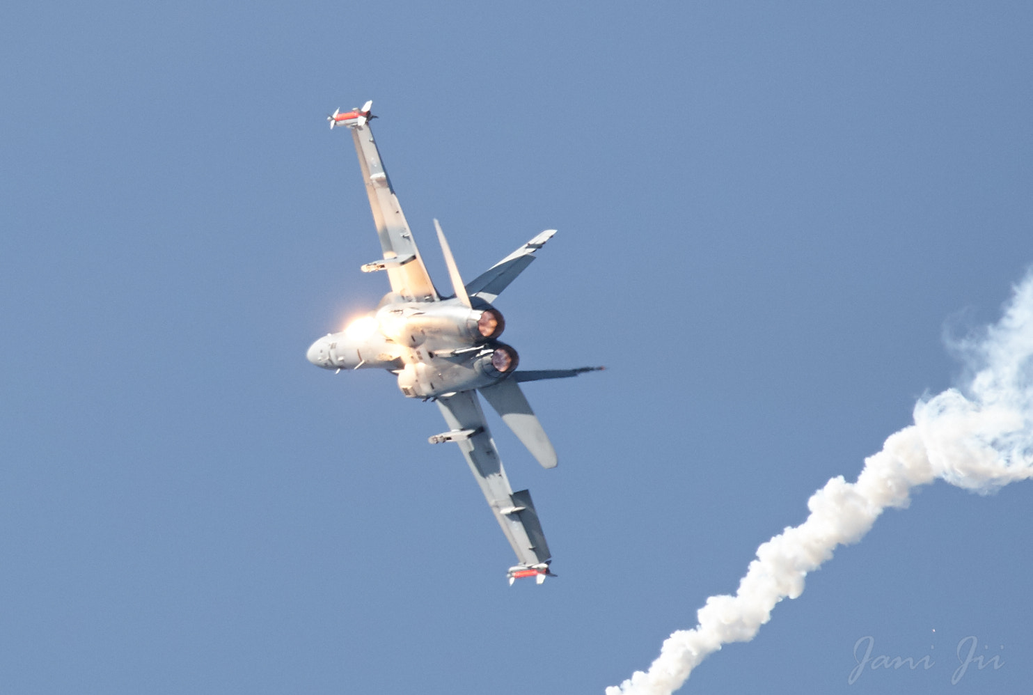 Canon EOS-1D Mark III sample photo. Series of flares photography