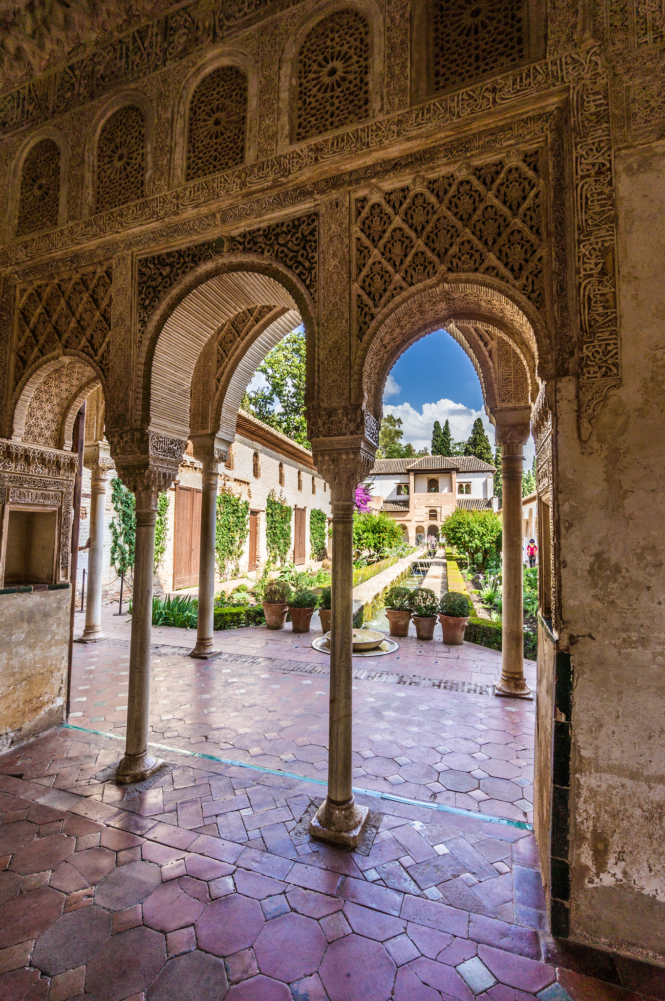 Sony Alpha NEX-F3 + Sony E 10-18mm F4 OSS sample photo. Spain. alhambra. photography