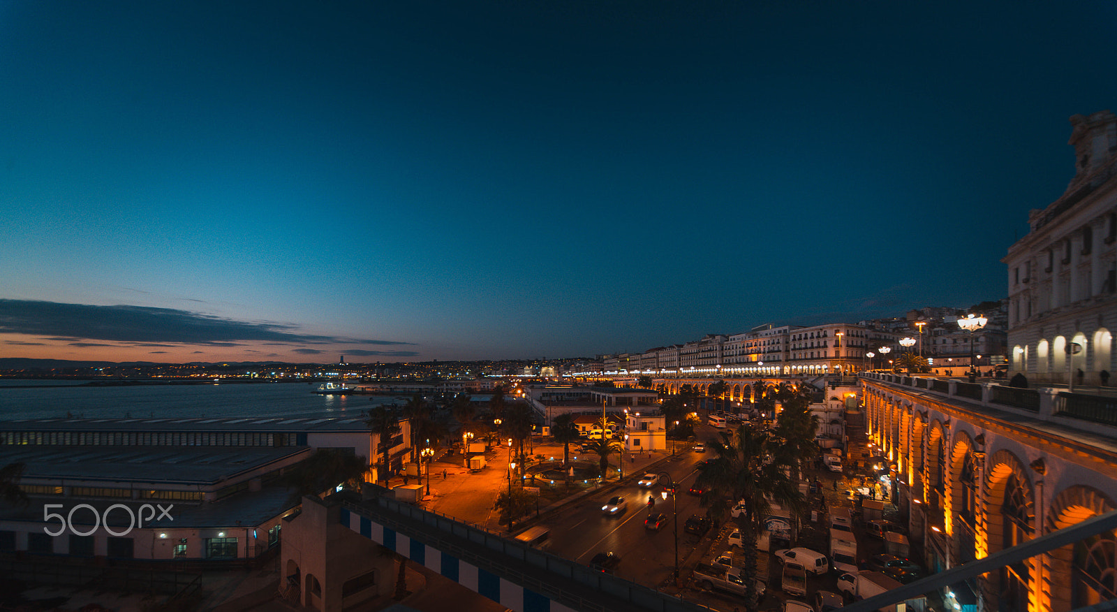 Nikon D610 + Sigma 12-24mm F4.5-5.6 EX DG Aspherical HSM sample photo. Alger by night photography