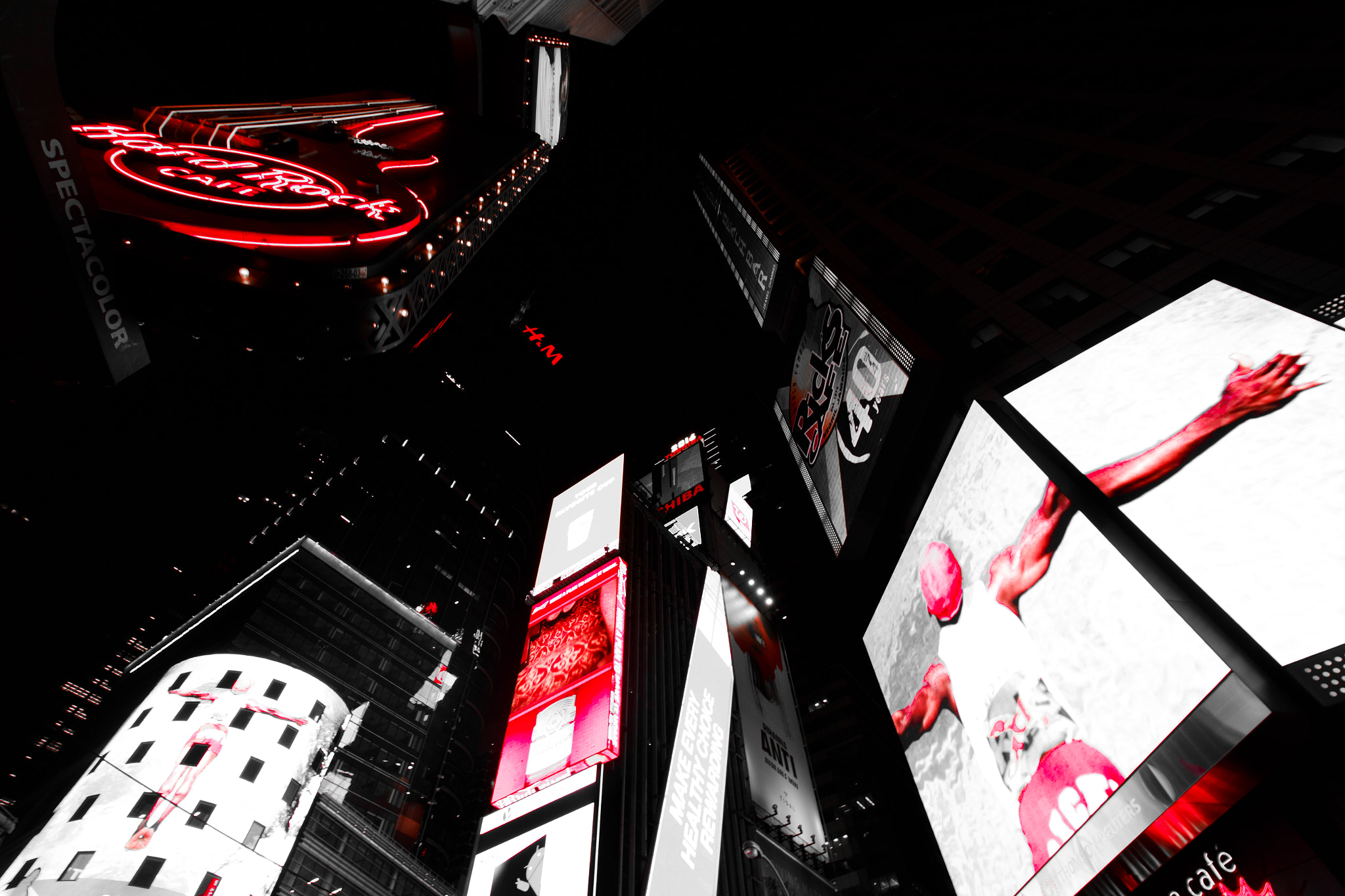 Canon EF-S 10-18mm F4.5–5.6 IS STM sample photo. Bright lights photography
