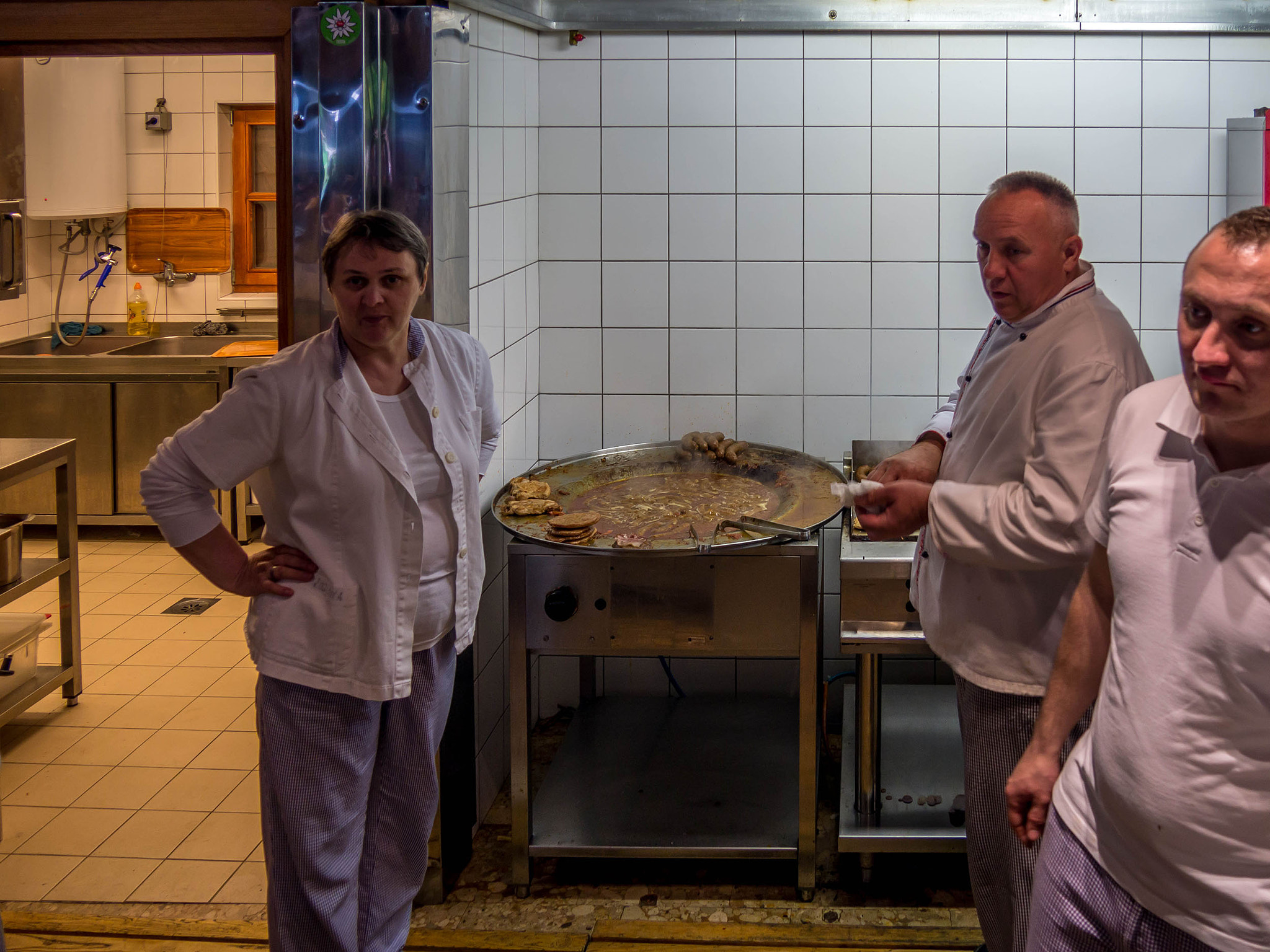 Panasonic Lumix DMC-GH3 sample photo. Grease pit photography