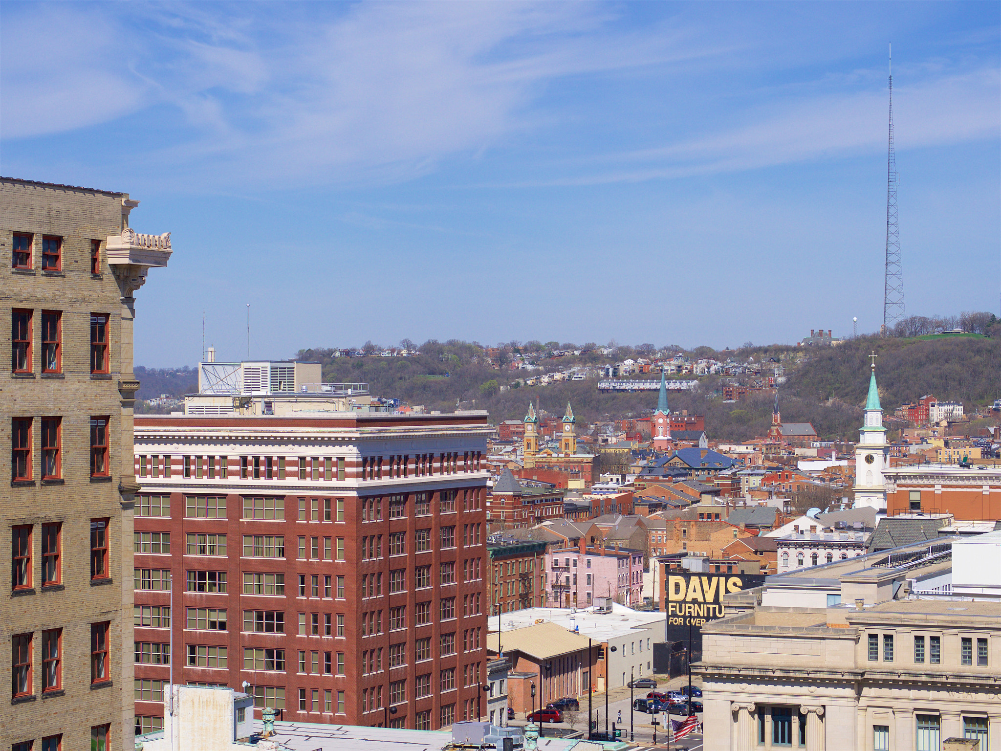 Panasonic Leica DG Nocticron 42.5mm F1.2 ASPH OIS sample photo. Over-the-rhine photography