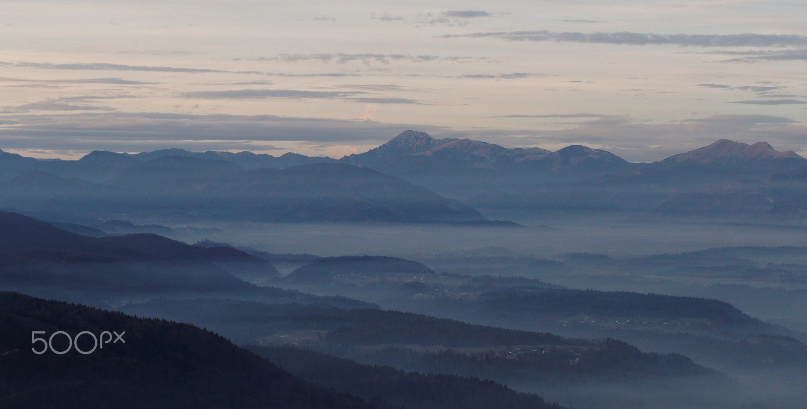 Pentax K-50 + Pentax smc FA 50mm F1.4 sample photo. Twilight layers photography