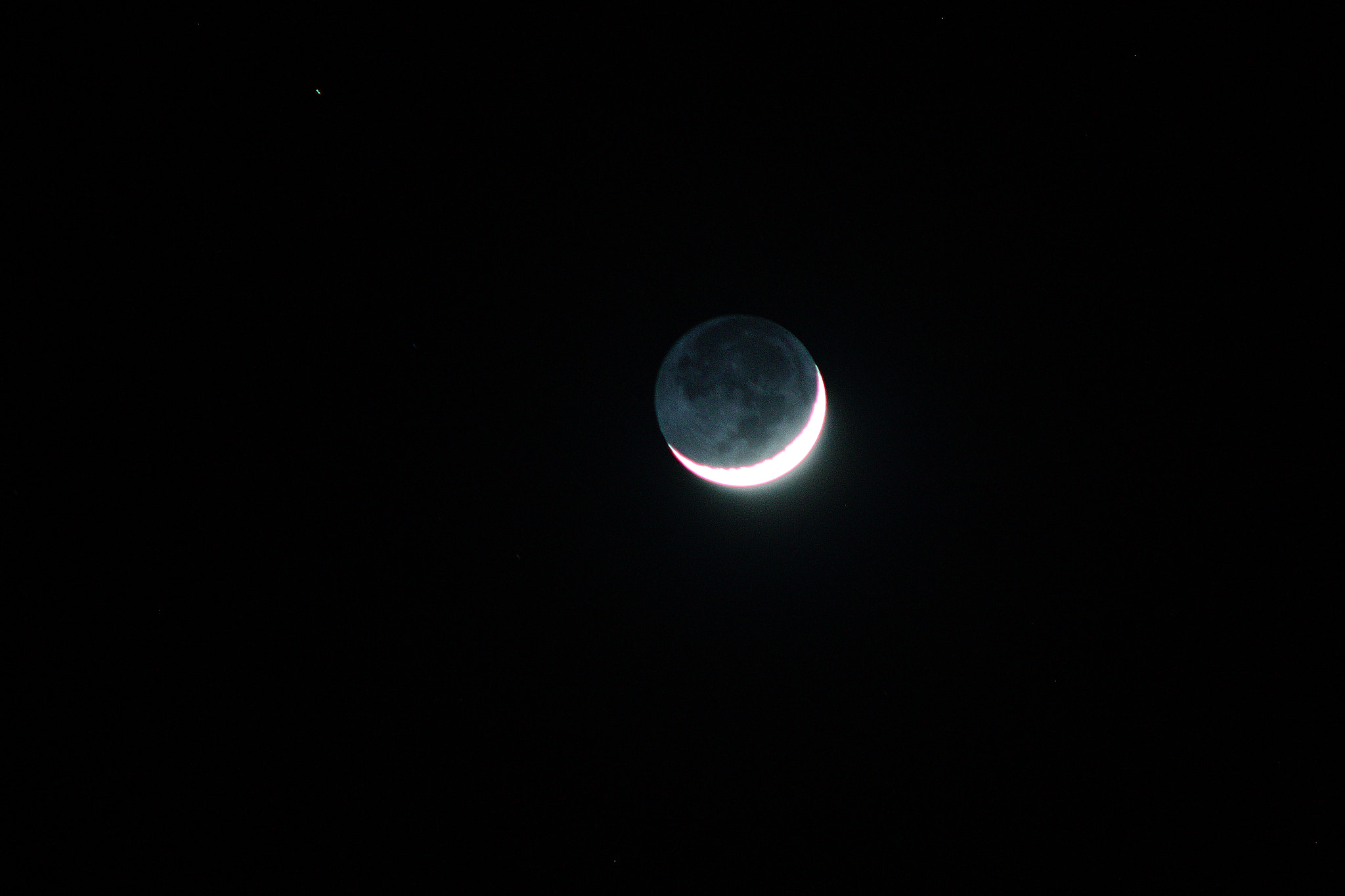 Canon EOS 1200D (EOS Rebel T5 / EOS Kiss X70 / EOS Hi) + Canon EF 90-300mm F4.5-5.6 sample photo. Croissant moon photography