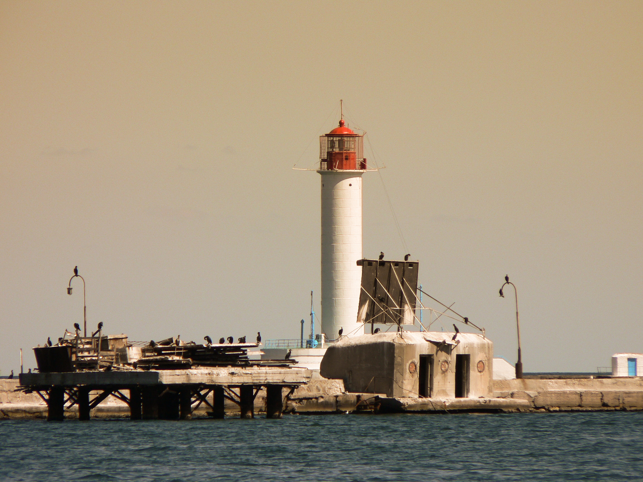 Panasonic DMC-FZ4 sample photo. Odessa lighthouse photography