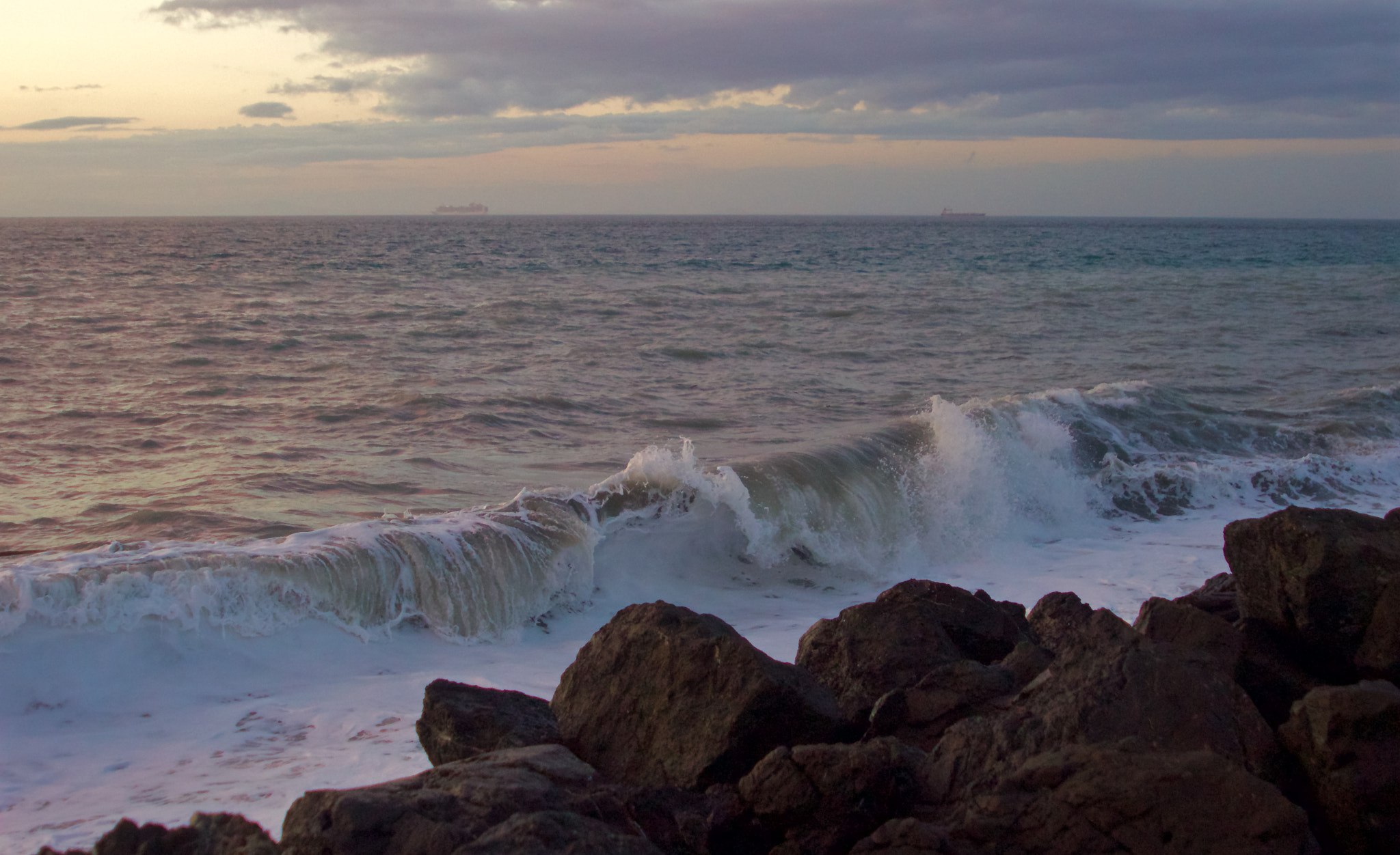 Canon EF 28-105mm f/3.5-4.5 USM sample photo. Cresting wave..!! photography