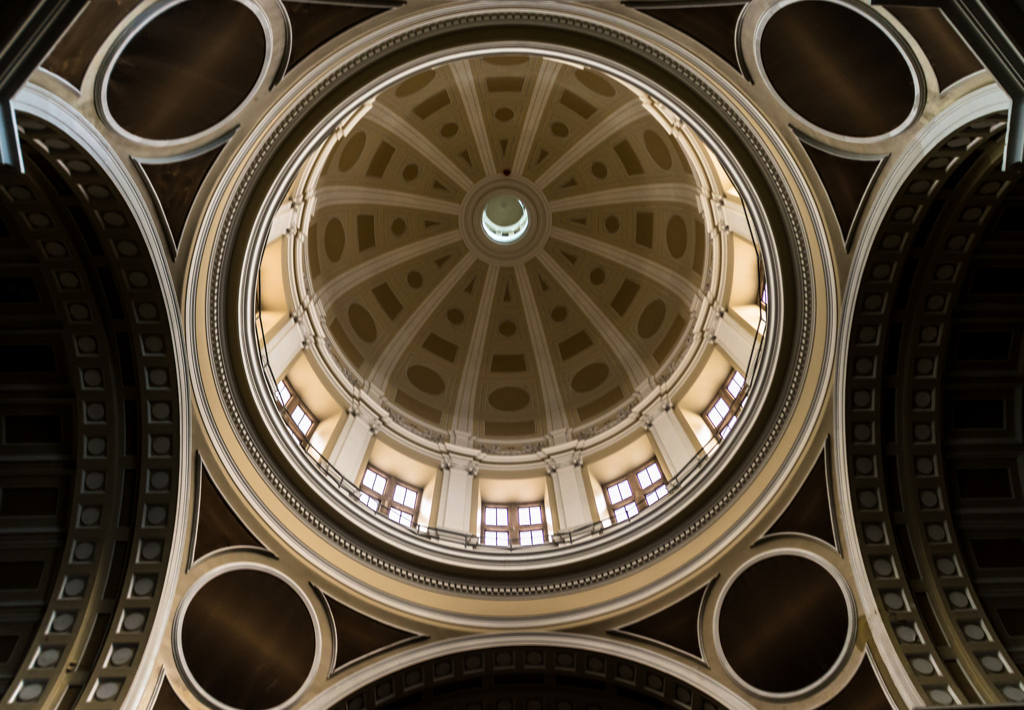 Nikon D600 + Sigma 24-70mm F2.8 EX DG Macro sample photo. Igreja photography