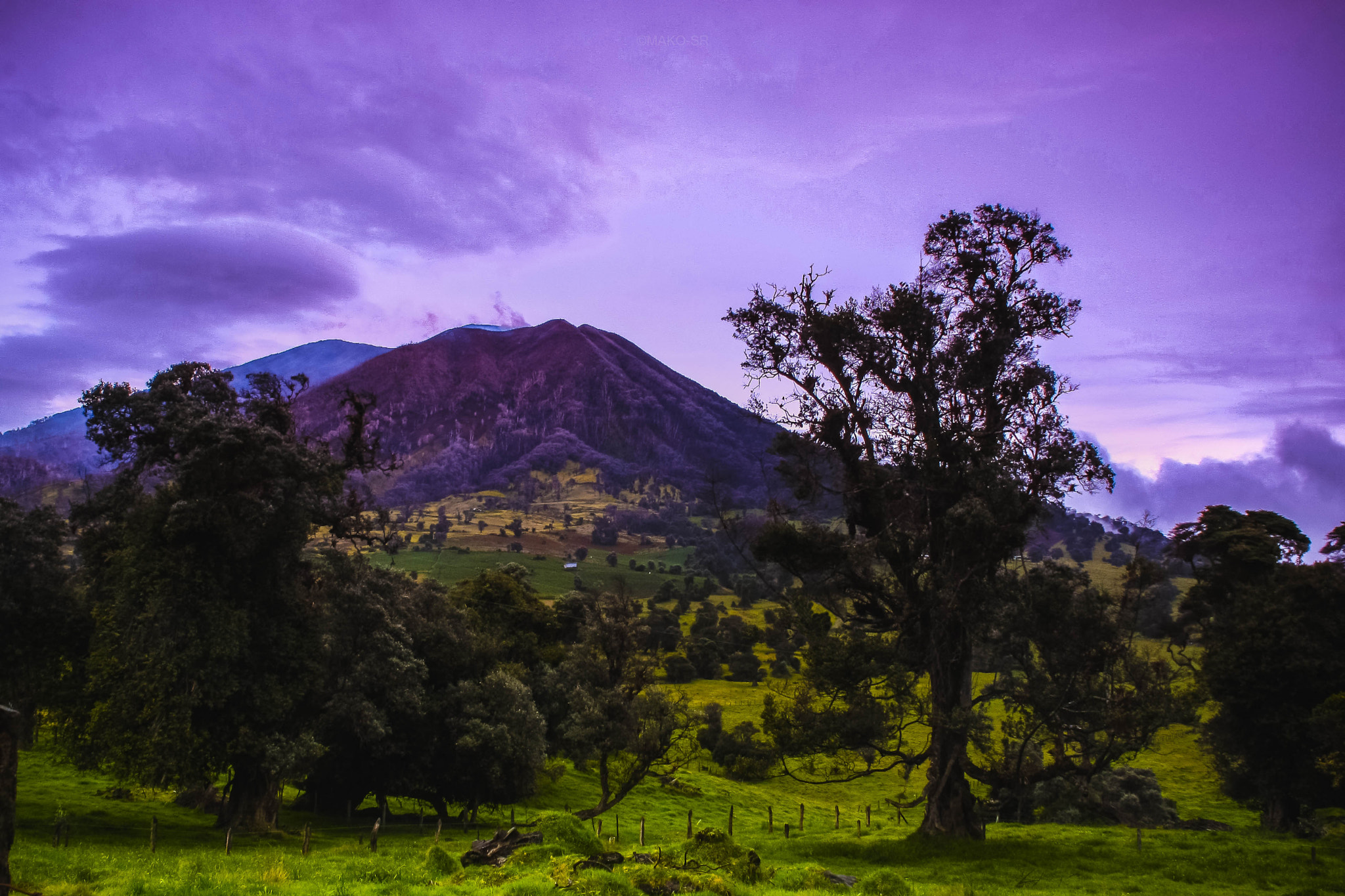 Sigma 18-50mm F2.8-4.5 DC OS HSM sample photo. Volcán photography