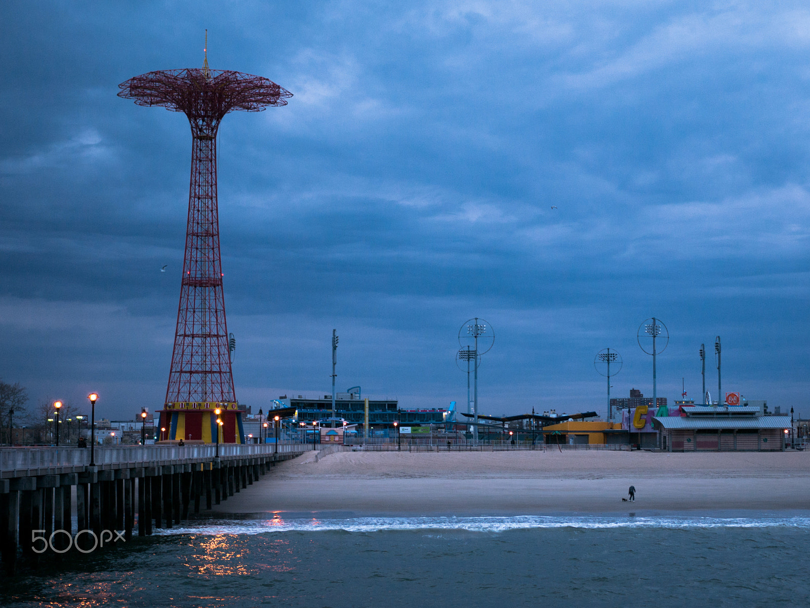Panasonic Lumix DMC-G7 + Olympus M.Zuiko Digital 25mm F1.8 sample photo. Coney island beach photography