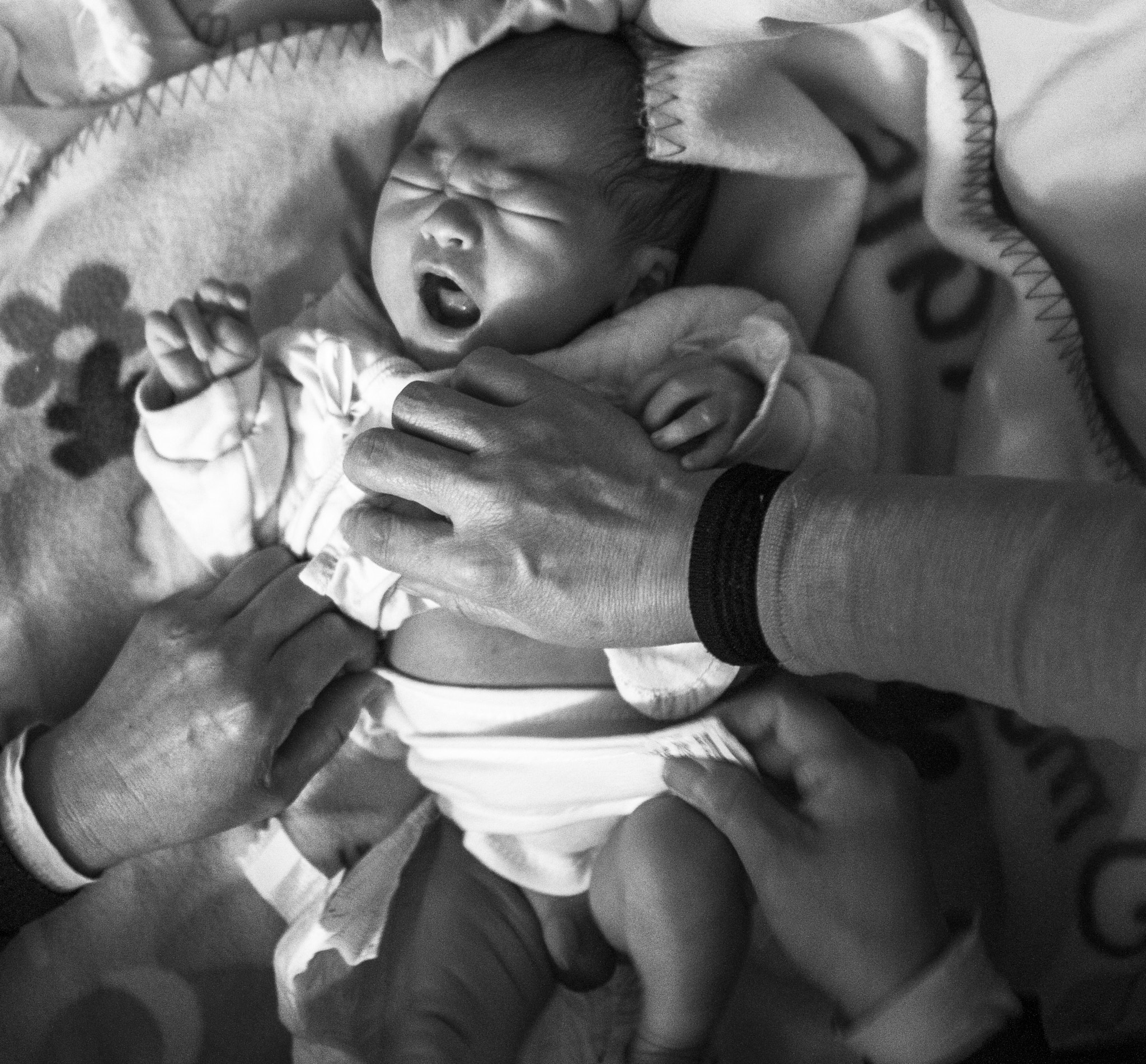 HD Pentax-FA 35mm F2 AL sample photo. Diaper changing photography