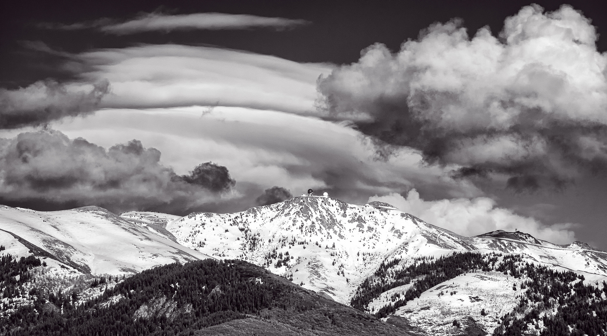 Panasonic Lumix DMC-G7 + Panasonic Lumix G Vario 45-200mm F4-5.6 OIS sample photo. Storm on the mountain photography