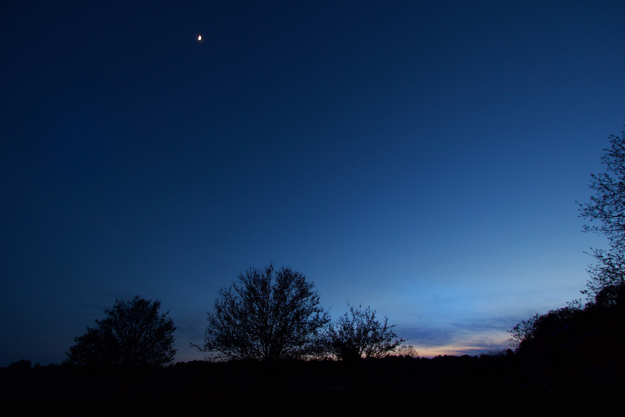 Canon EF-S 10-22mm F3.5-4.5 USM sample photo. Country sunset photography