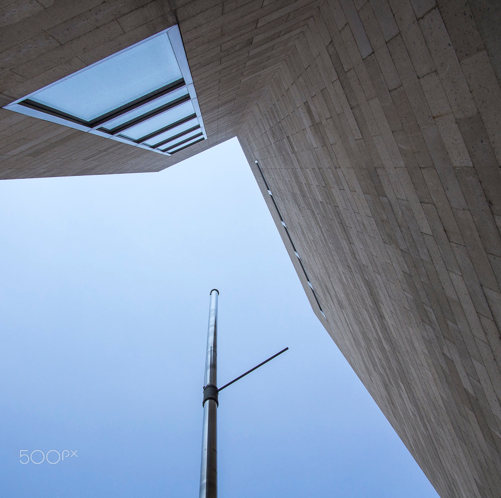 Olympus OM-D E-M5 + Panasonic Lumix G 14mm F2.5 ASPH sample photo. Pylon photography