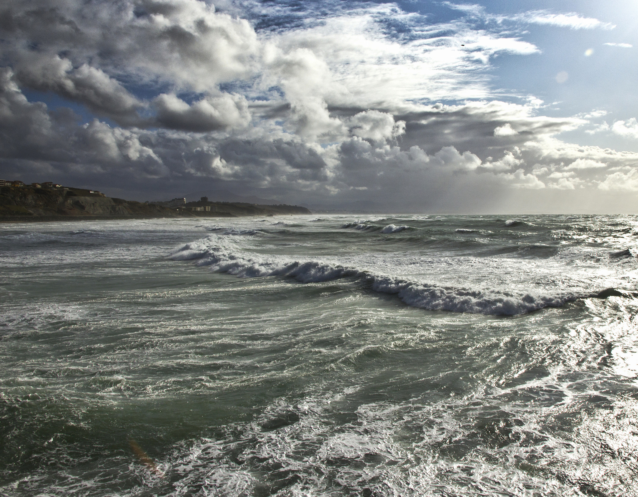 Canon EOS 550D (EOS Rebel T2i / EOS Kiss X4) sample photo. Biarritz turbulent ocean photography