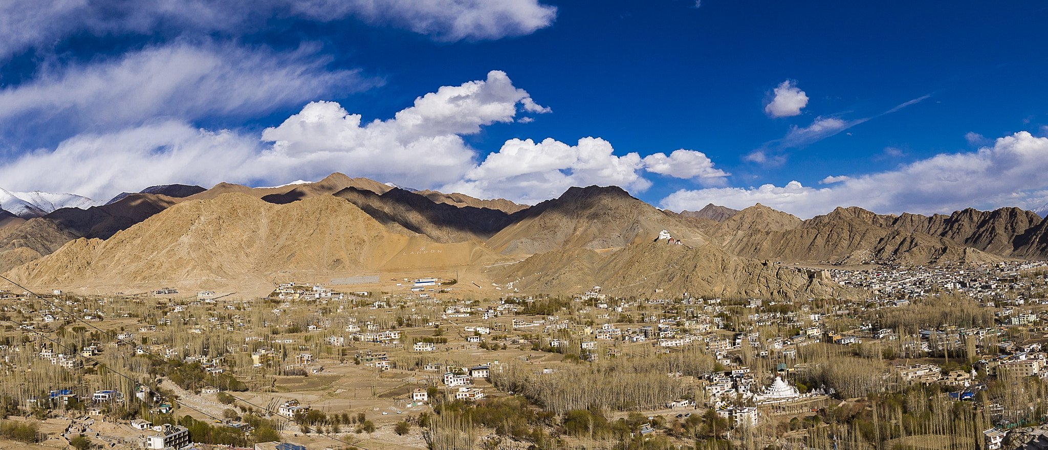 Canon EOS-1D X + Canon EF 16-35mm F4L IS USM sample photo. The city of leh photography