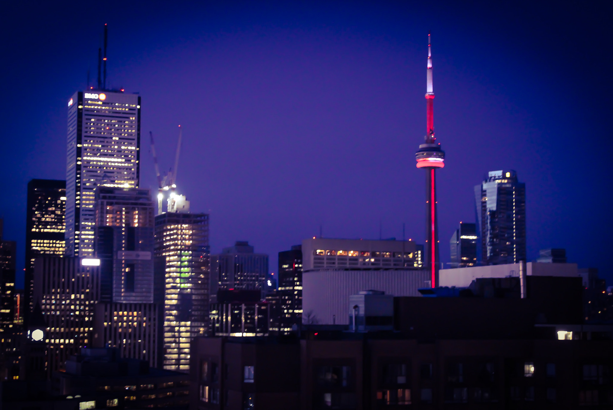 Canon EOS 1200D (EOS Rebel T5 / EOS Kiss X70 / EOS Hi) + Canon EF-S 18-55mm F3.5-5.6 III sample photo. Toronto before dawn photography