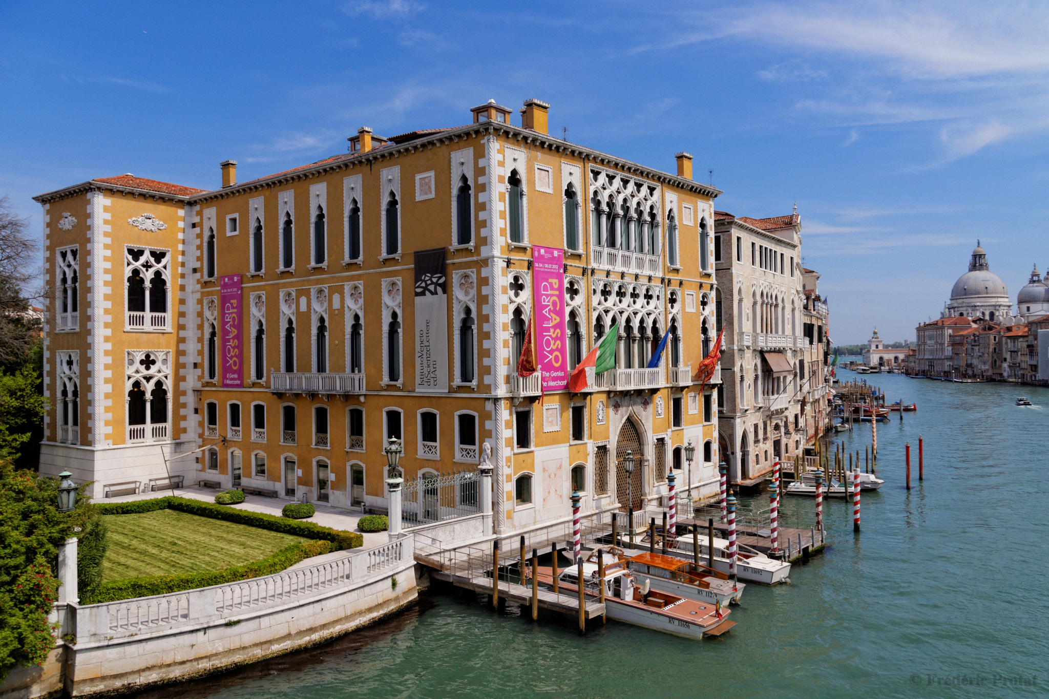 Sony SLT-A77 + Sigma 18-200mm F3.5-6.3 DC sample photo. Palazzo cavalli-franchetti photography