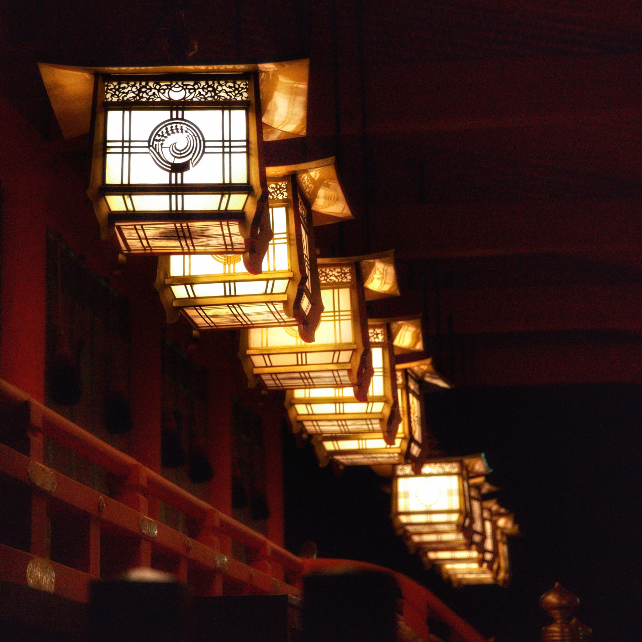 Canon EF 24-70mm F2.8L II USM sample photo. Lanterns photography