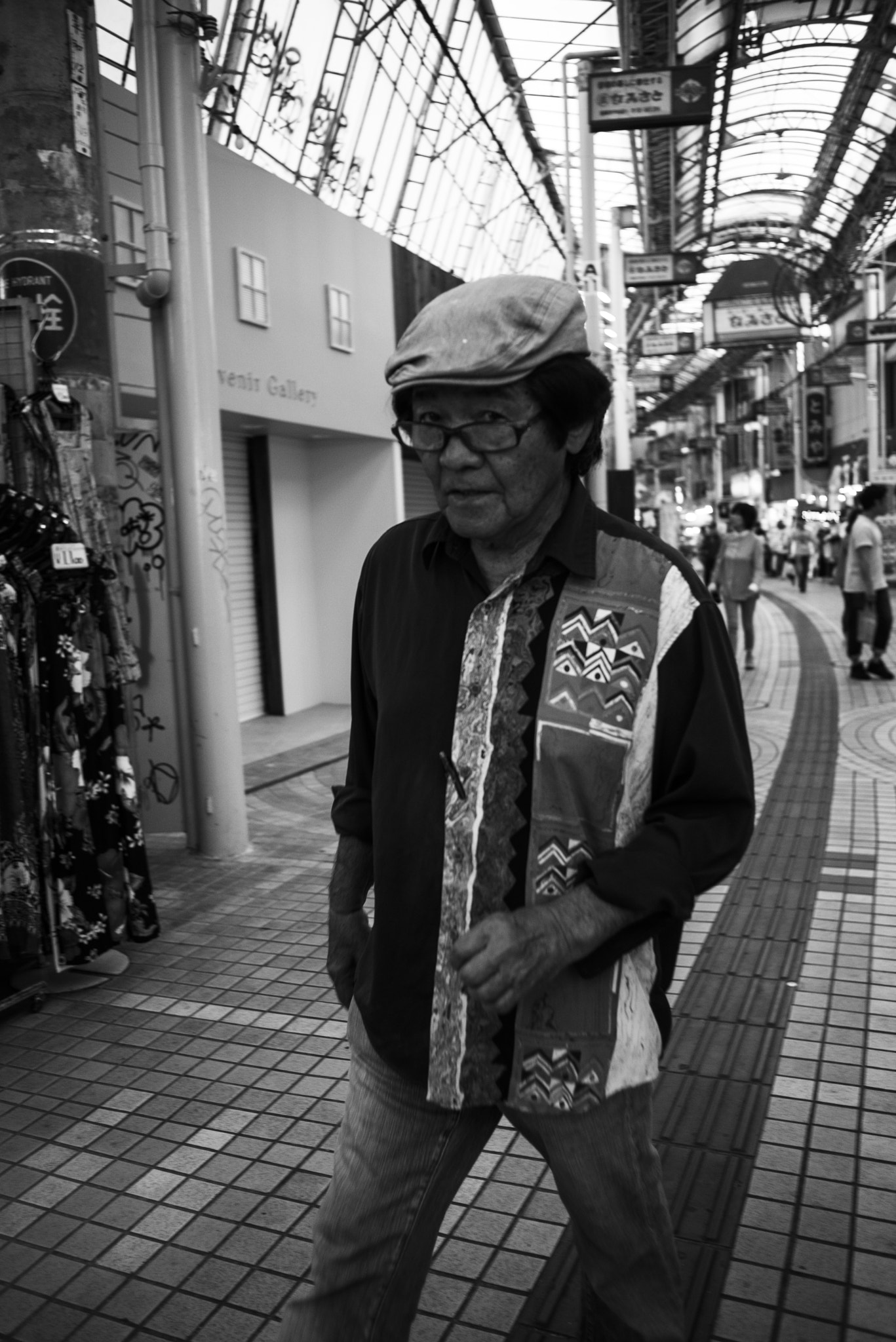 Nikon D810 + AF Nikkor 28mm f/2.8 sample photo. Excuse me photography