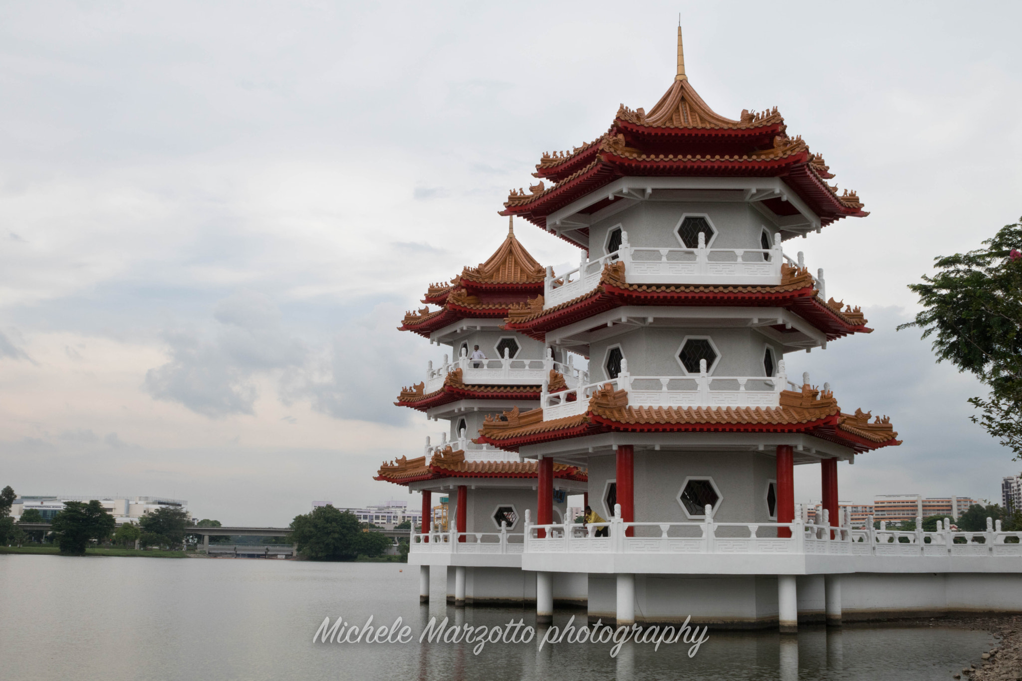 Canon EOS 80D sample photo. Twin pagoda photography