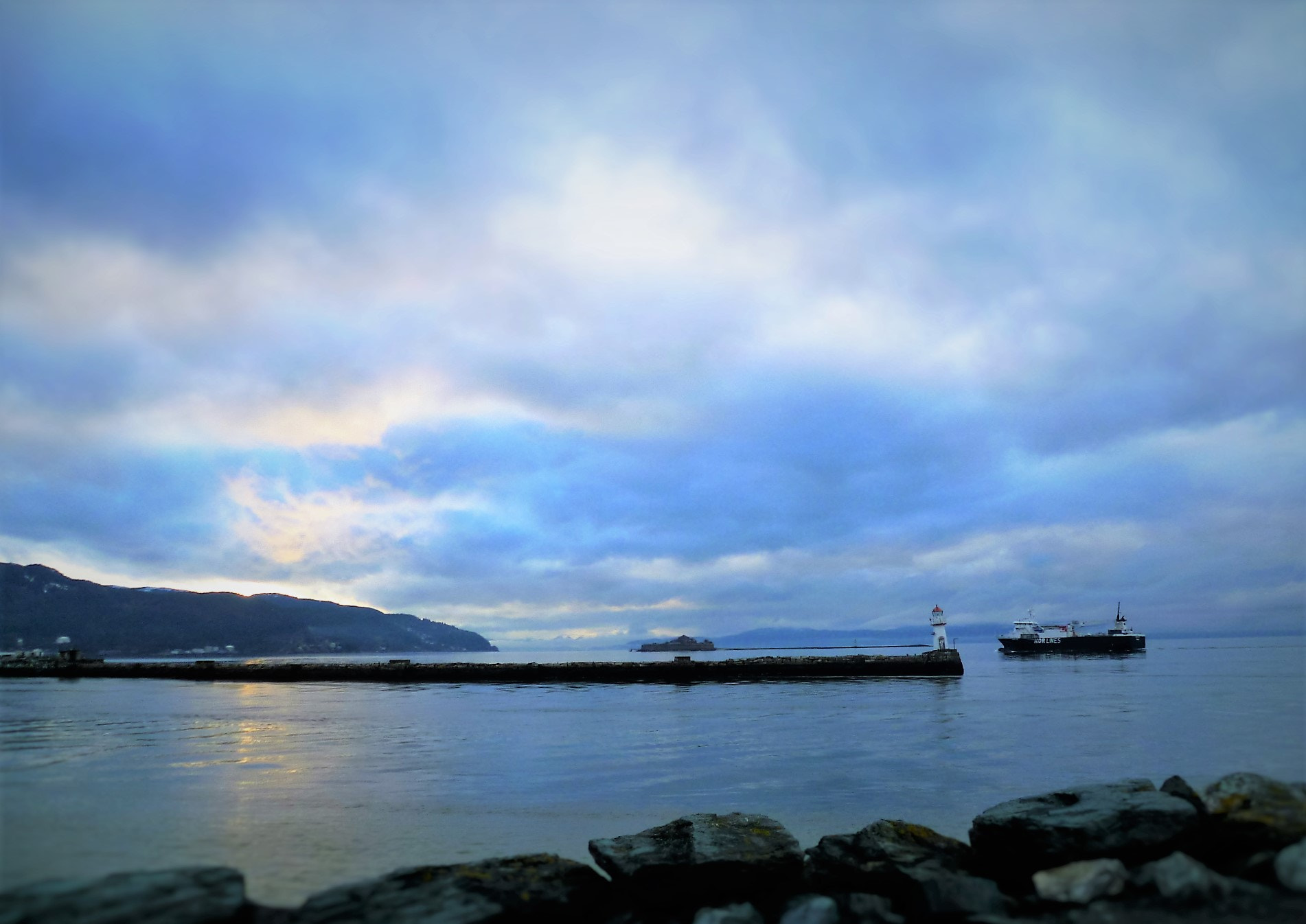 Panasonic DMC-FS10 sample photo. () photography