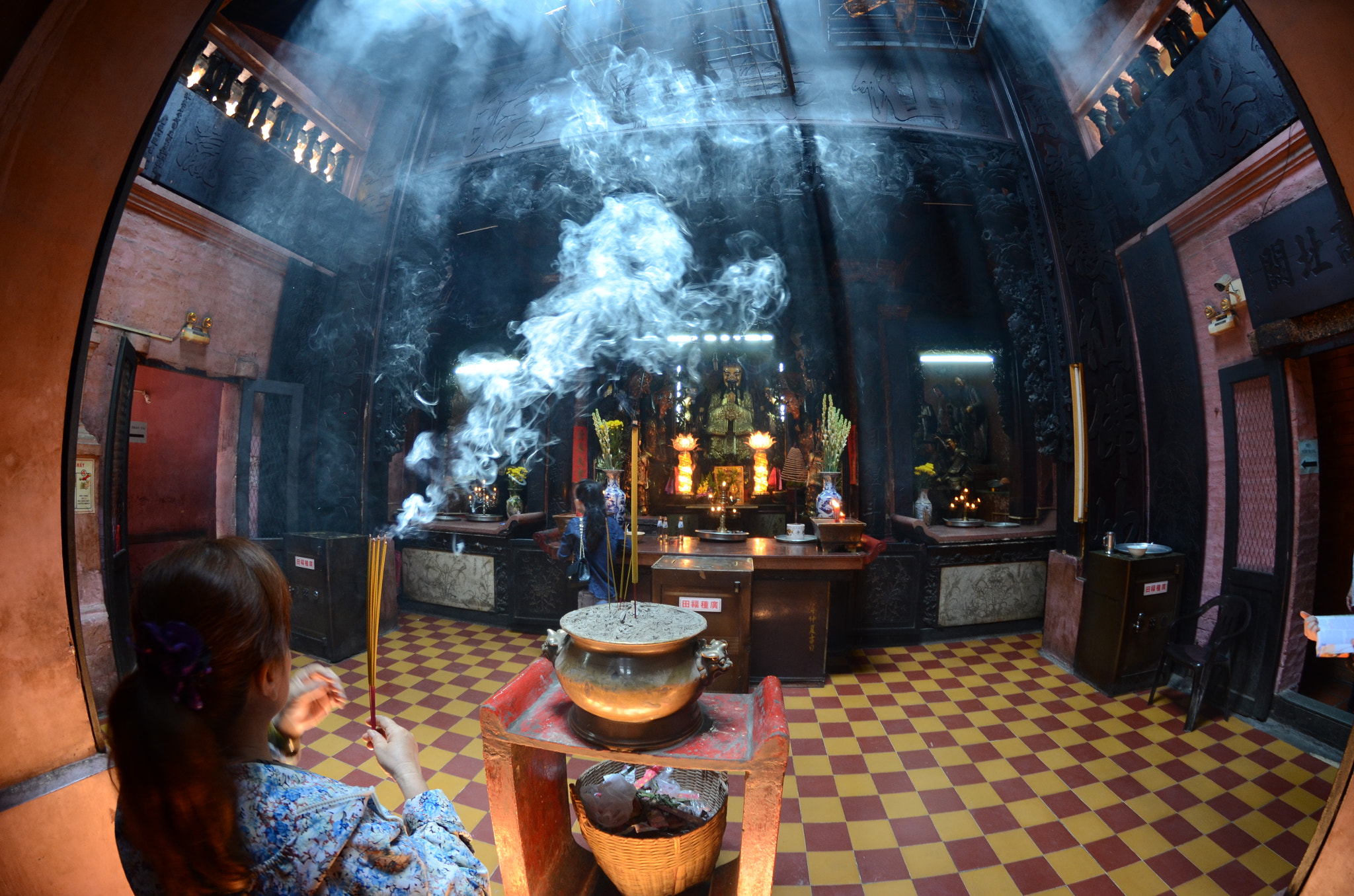 Nikon D5100 + Samyang 8mm F3.5 Aspherical IF MC Fisheye sample photo. Vietnam temple, fisheye photography